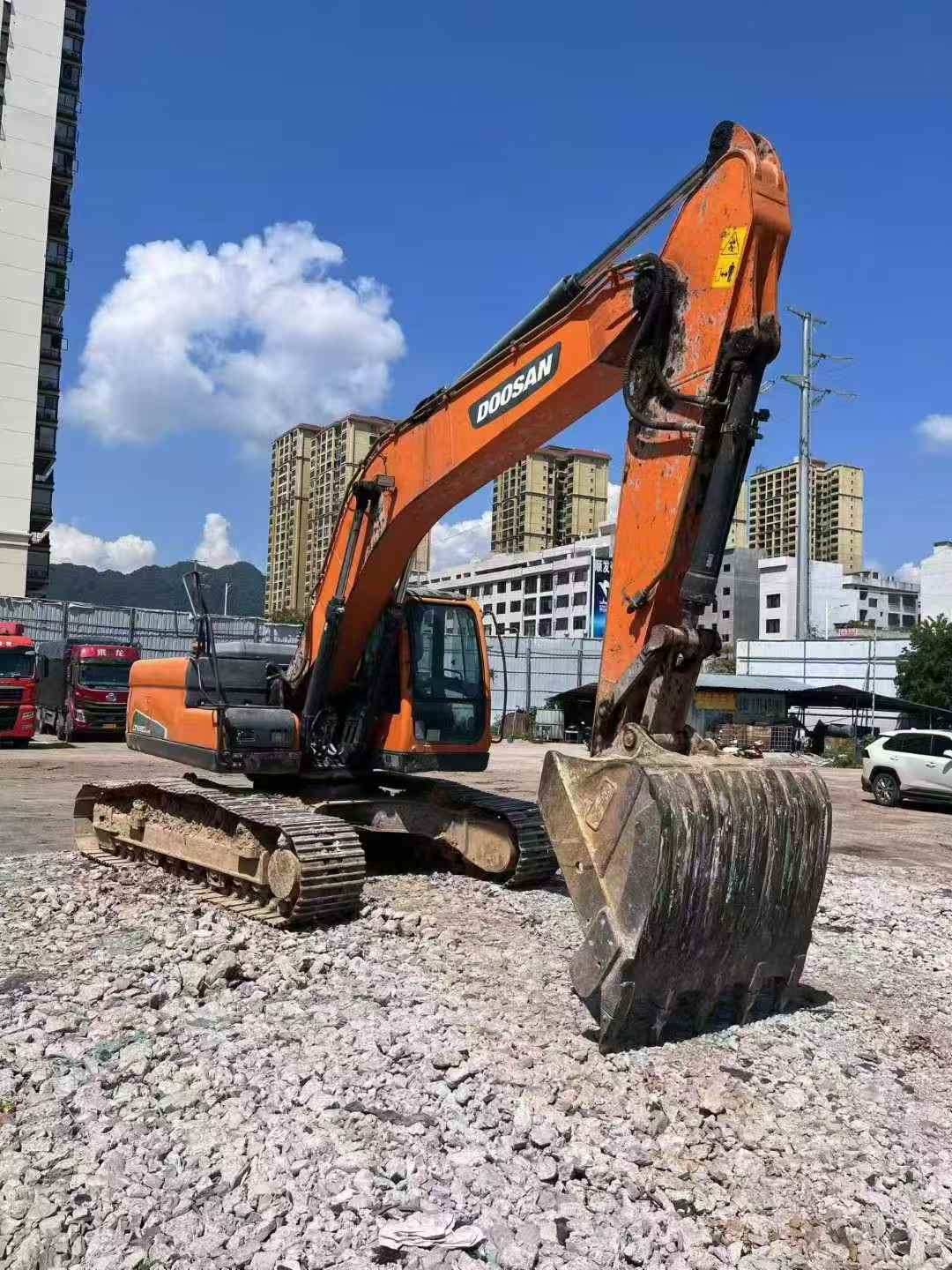 Used Doosan DH220 Excavator 2021 Model / 2
