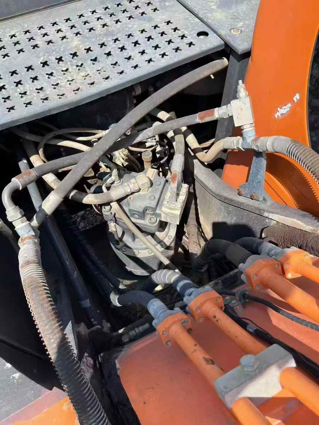 Used Doosan DH220 Excavator 2021 Model / 4