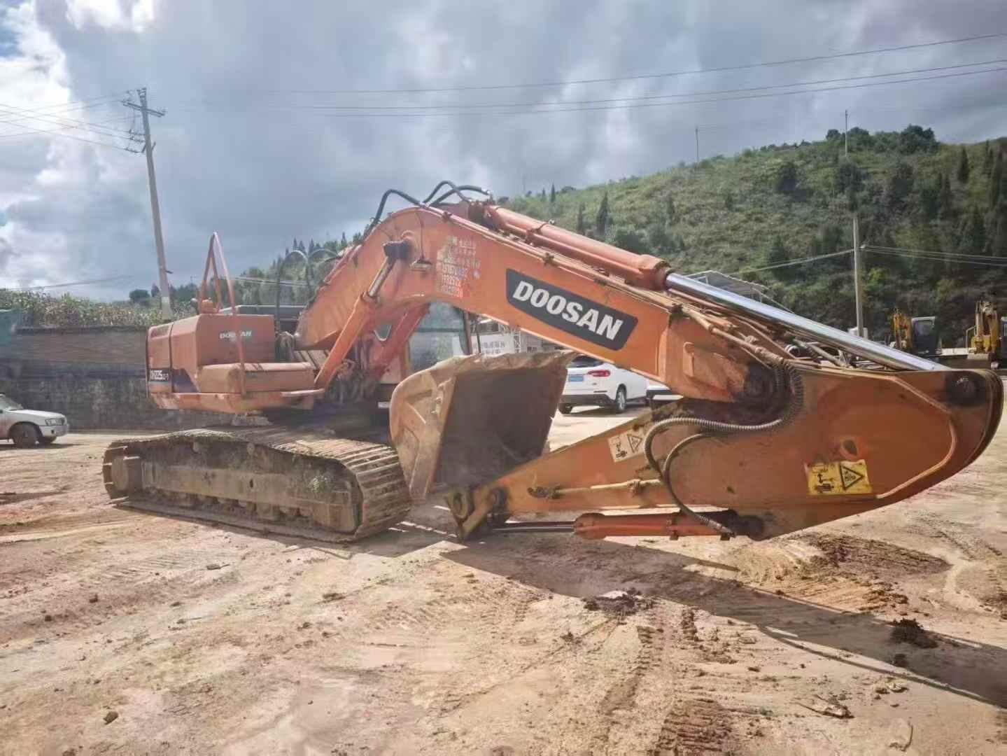 Used Doosan S225 Excavator 2016 Model / 2