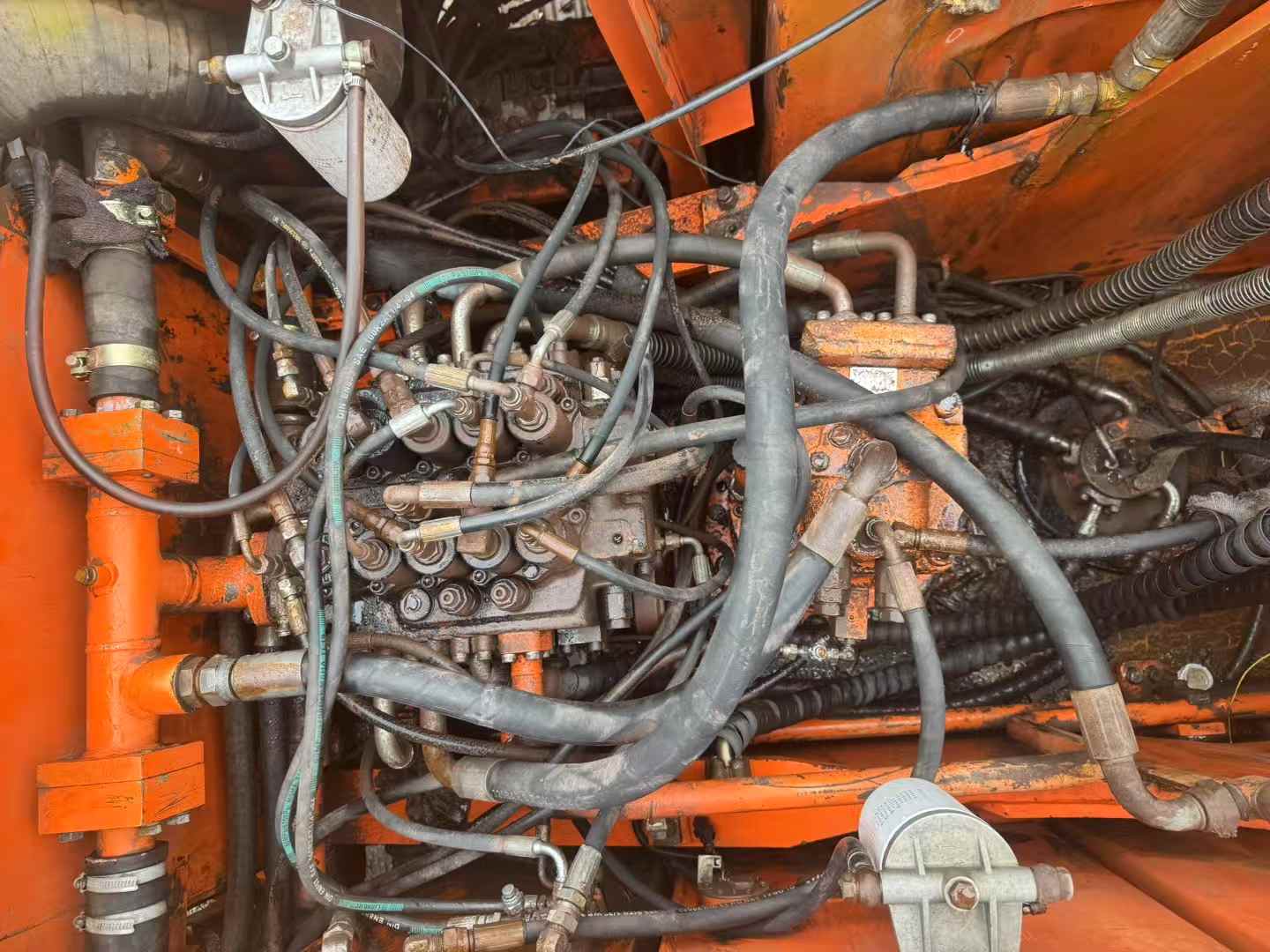 Used Doosan DH220 Excavator 2016 Model / 3