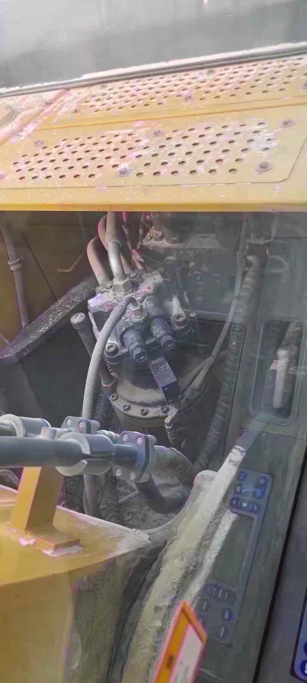 Used XCMG XE205GH Excavator 2021 Model / 5