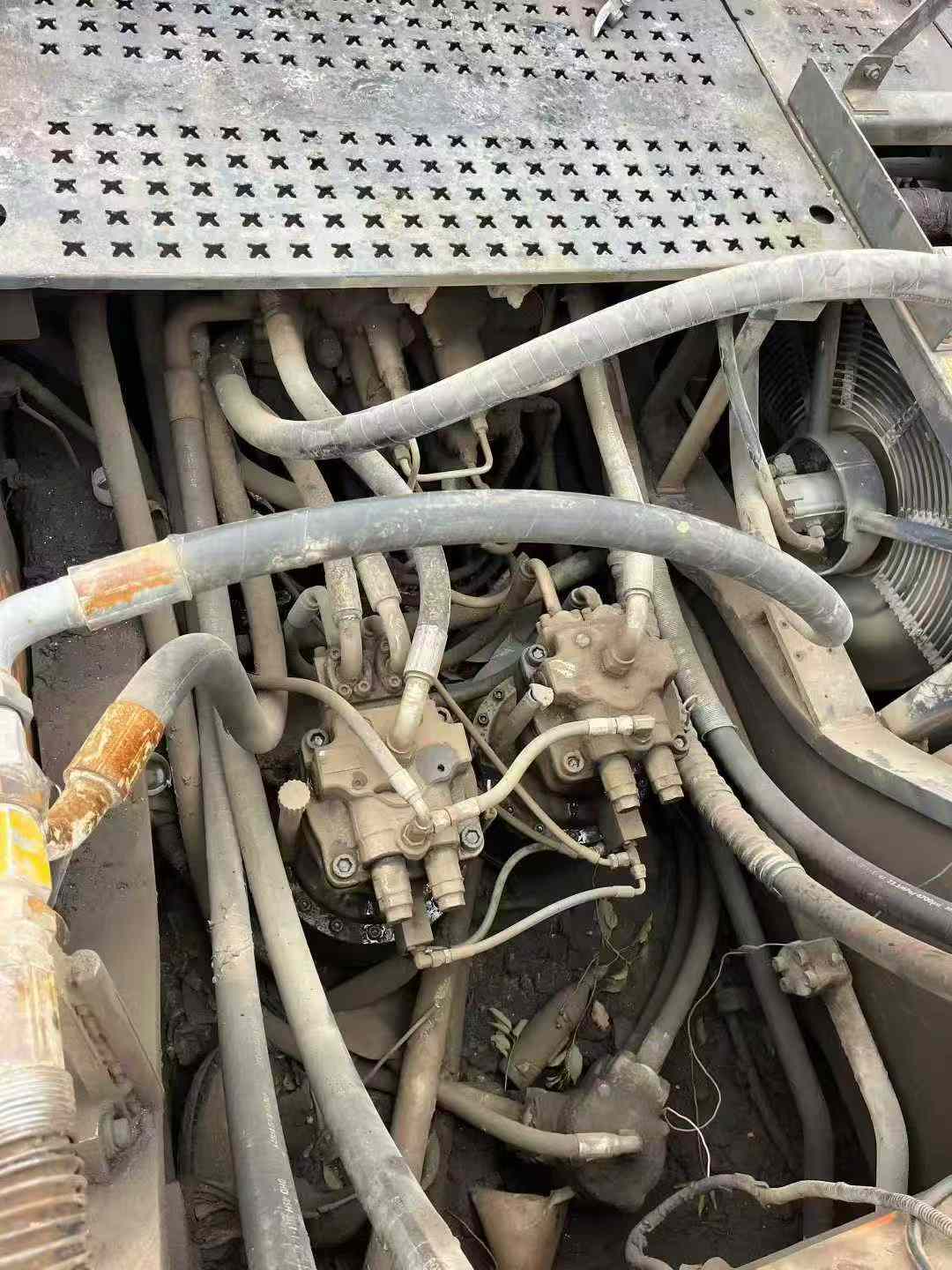 Used Doosan DX500 Excavator 2017 Model / 3