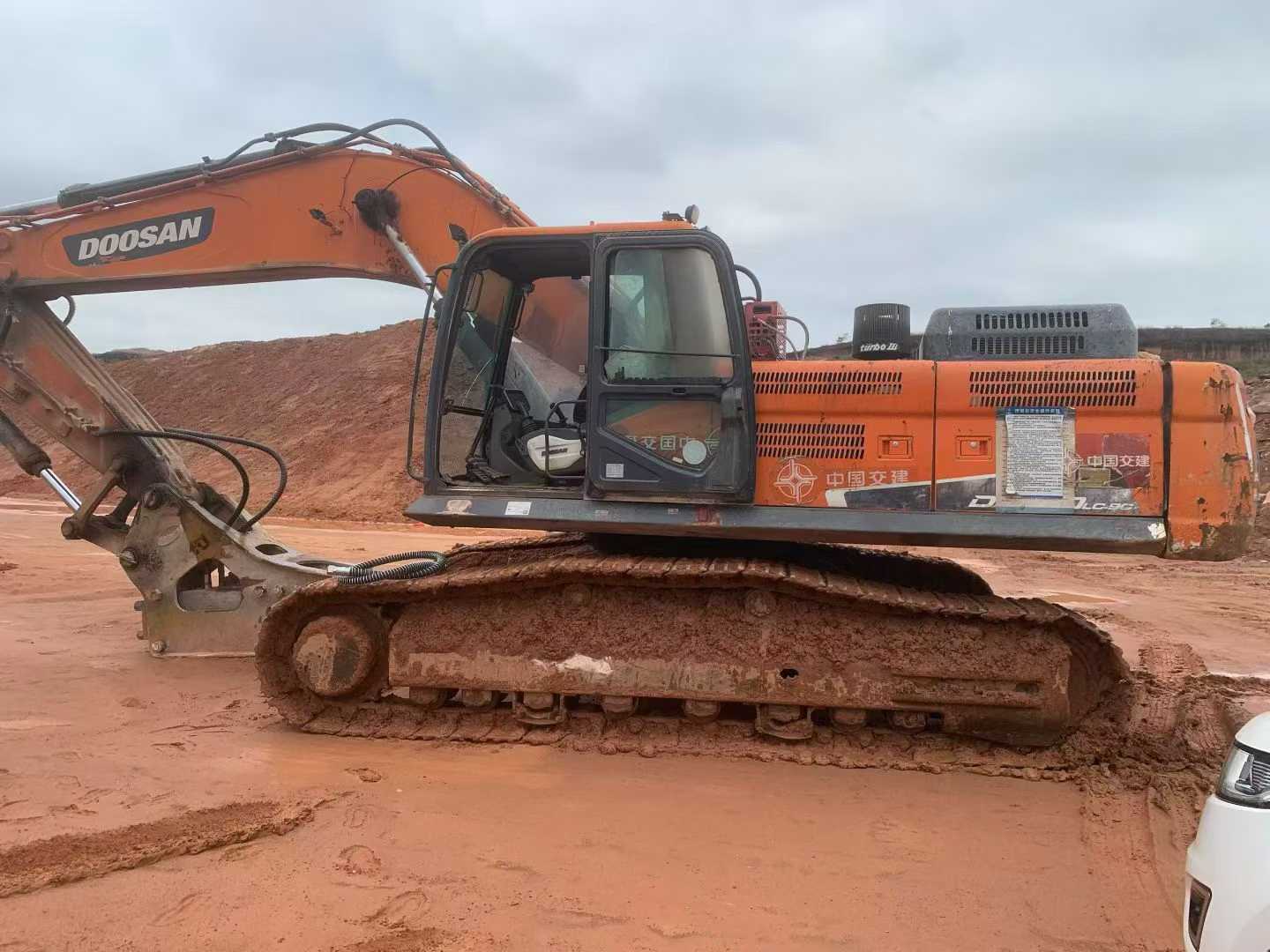 Used Doosan DX380 Excavator 2017 Model / 7