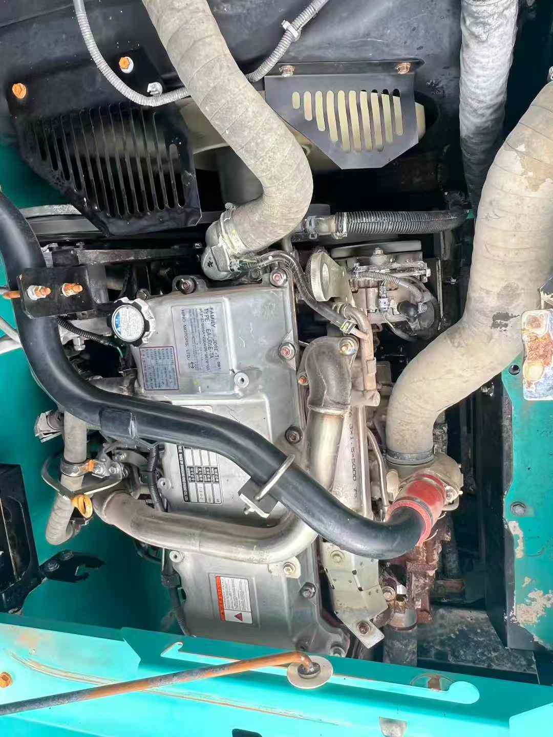 شراء حفارة Kobelco SK210 مستعملة / 8