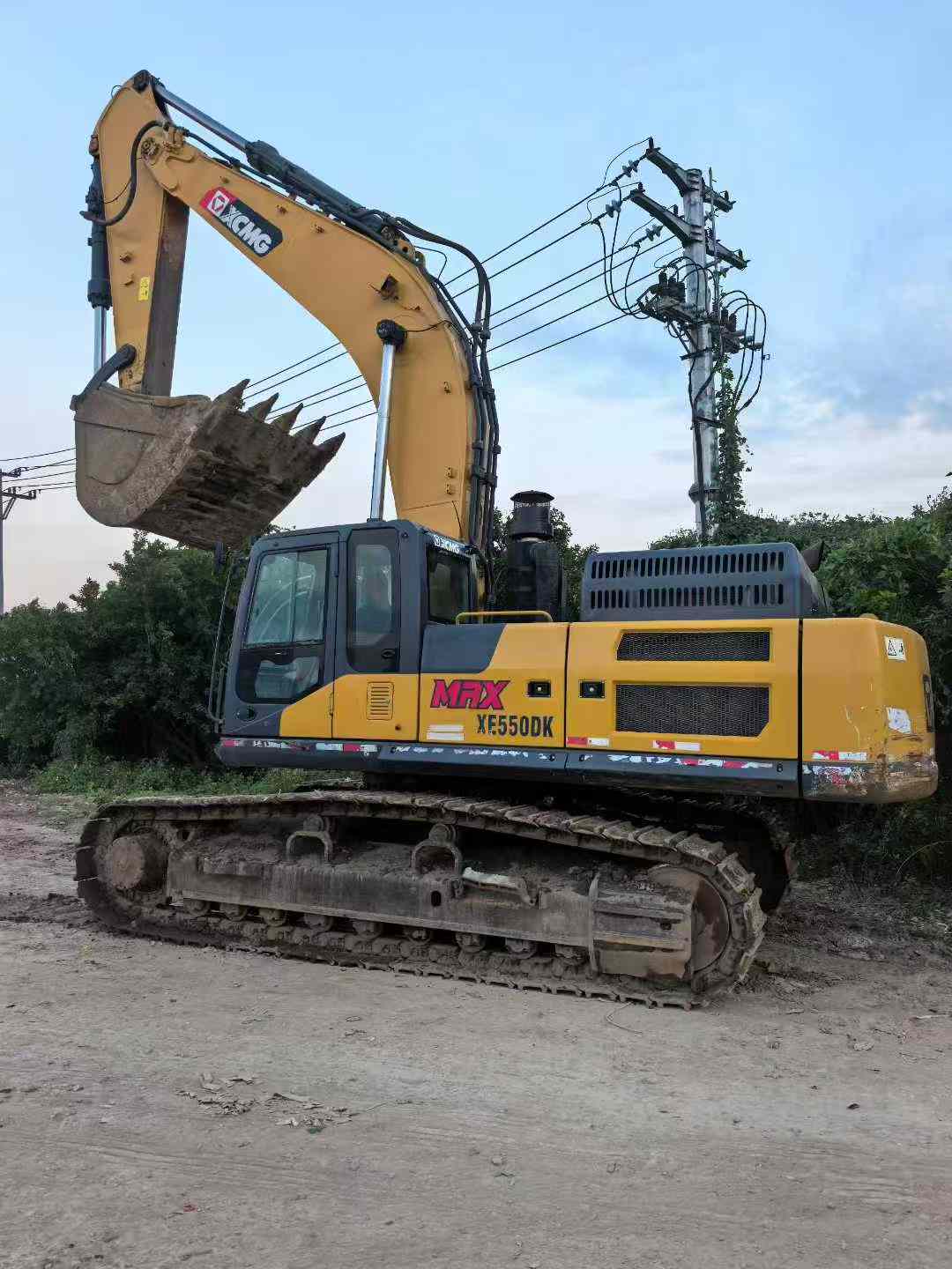 Used XCMG LW550KV Excavator 2022 Model / 4