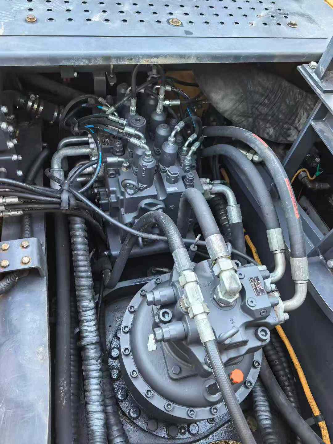 Used XCMG LW550KV Excavator 2022 Model / 6