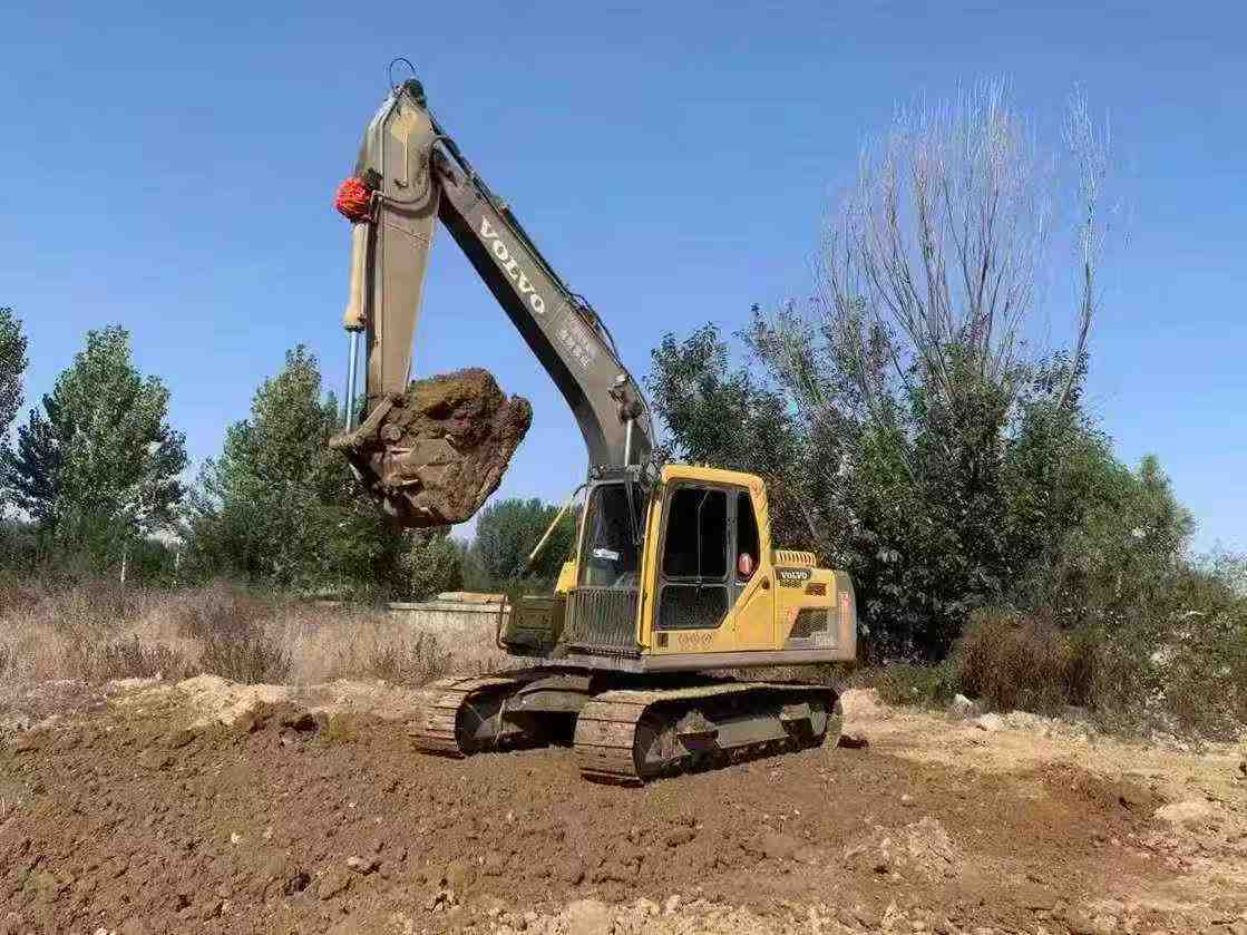 Used Volvo EC140DL Excavator 2016 Model