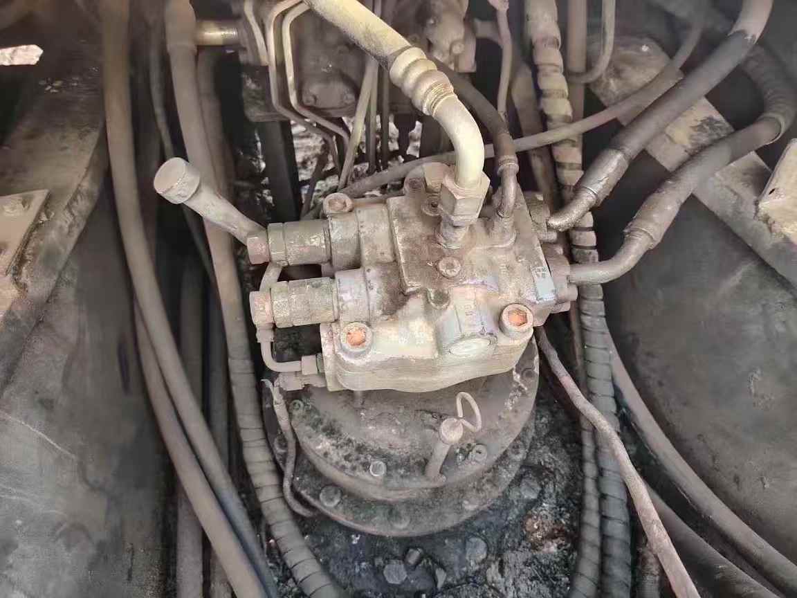 Used Hitachi ZX240-3 Excavator 2016 Model / 7