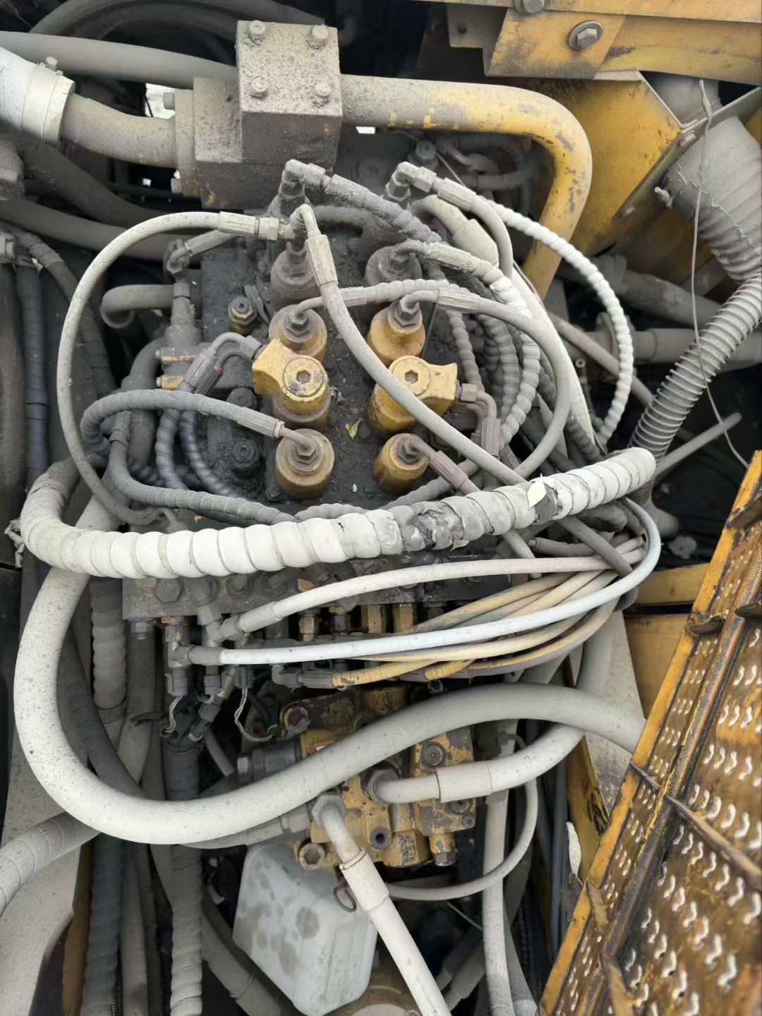 Used Sany SY200H Excavator 2016 Model / 9