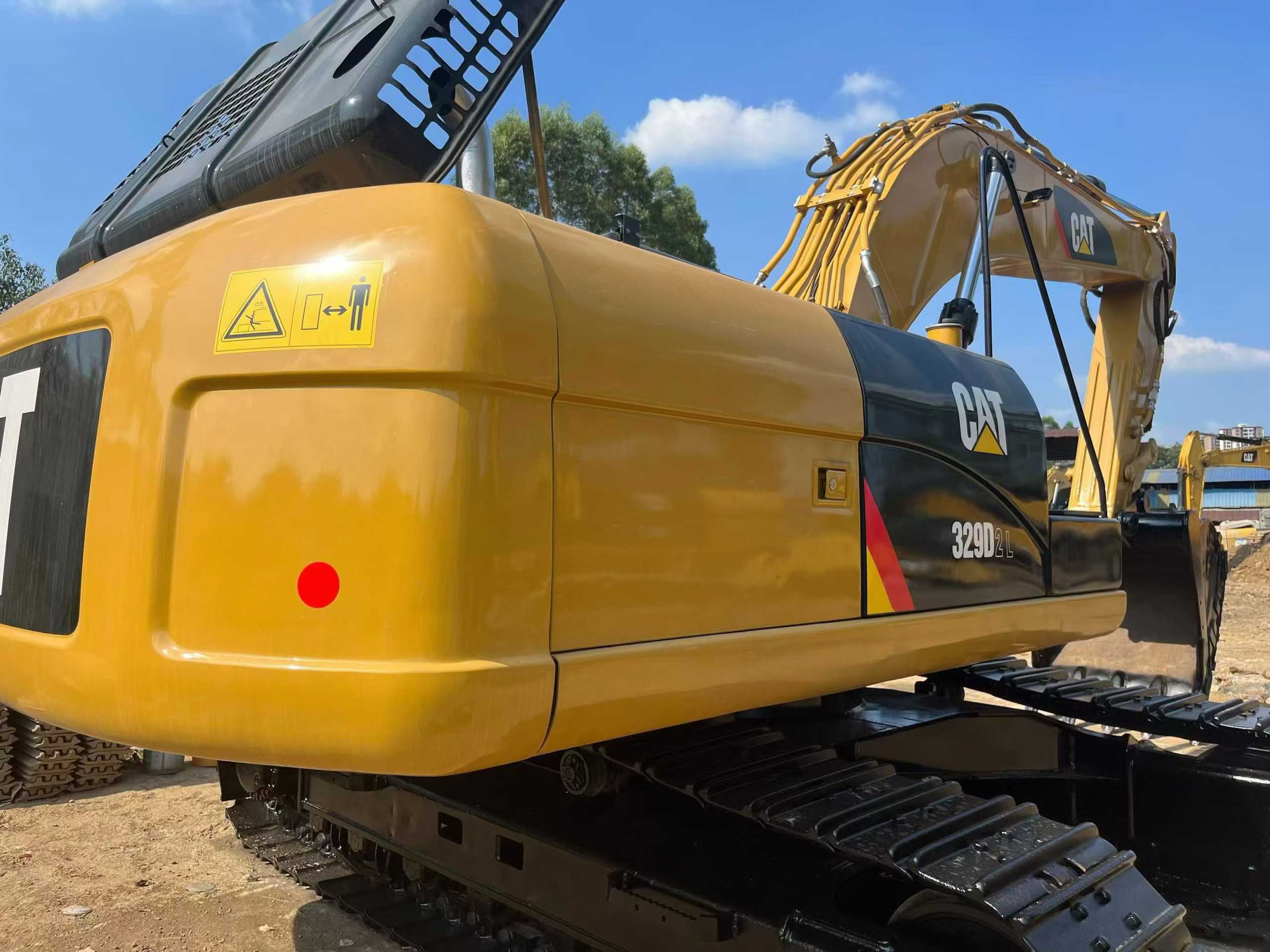 Used Caterpillar 329EL Excavator 2014 Model / 9