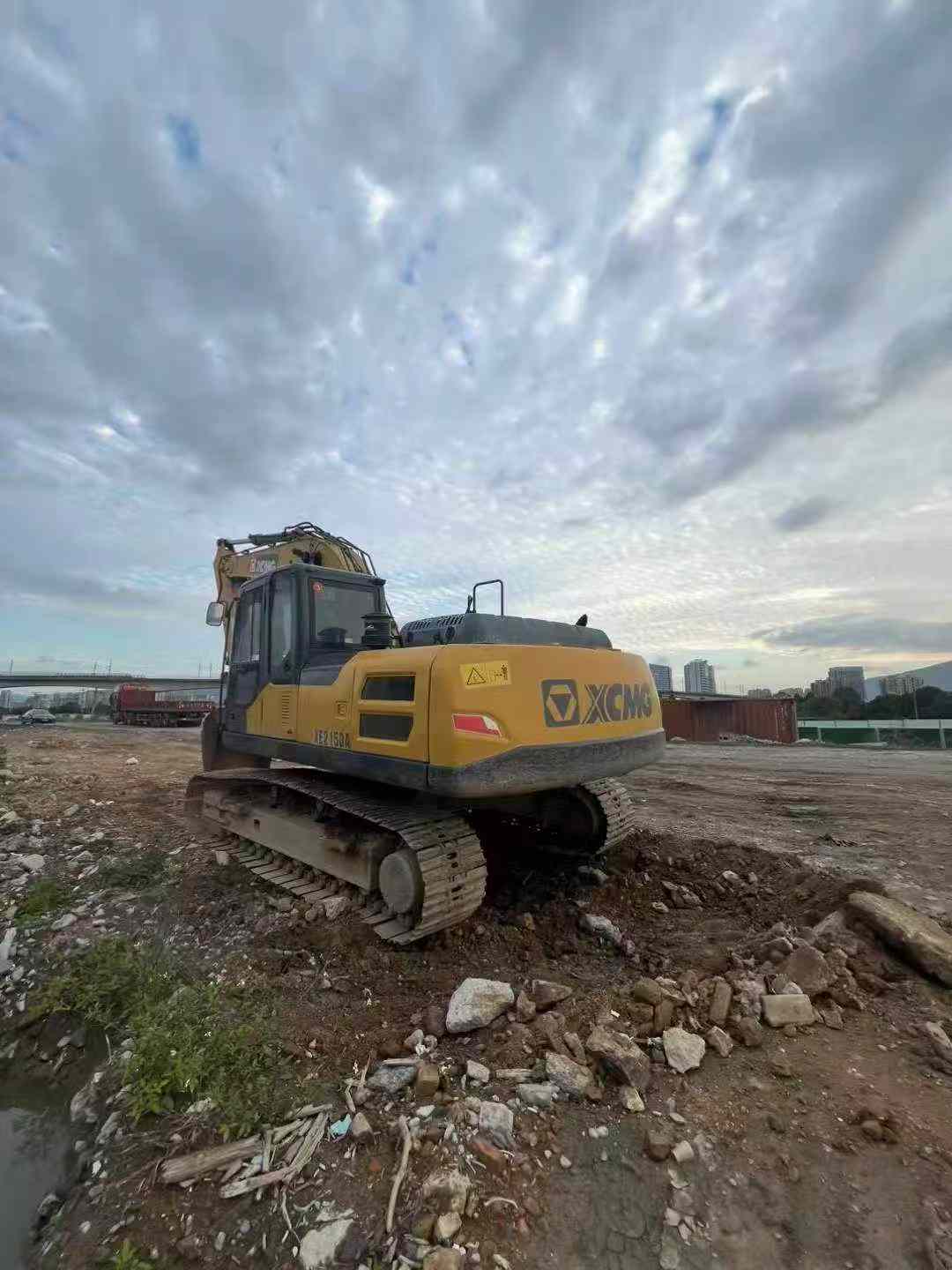 Used XCMG XE215 Excavator 2020 Model / 2