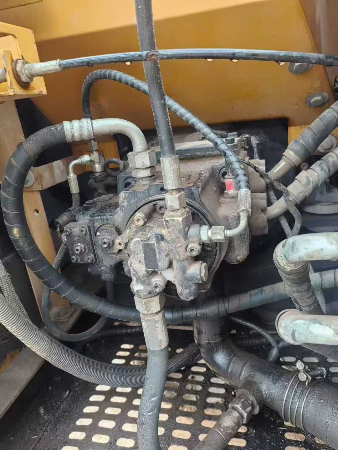 Used Sany SY115C Excavator 2015 Model / 7