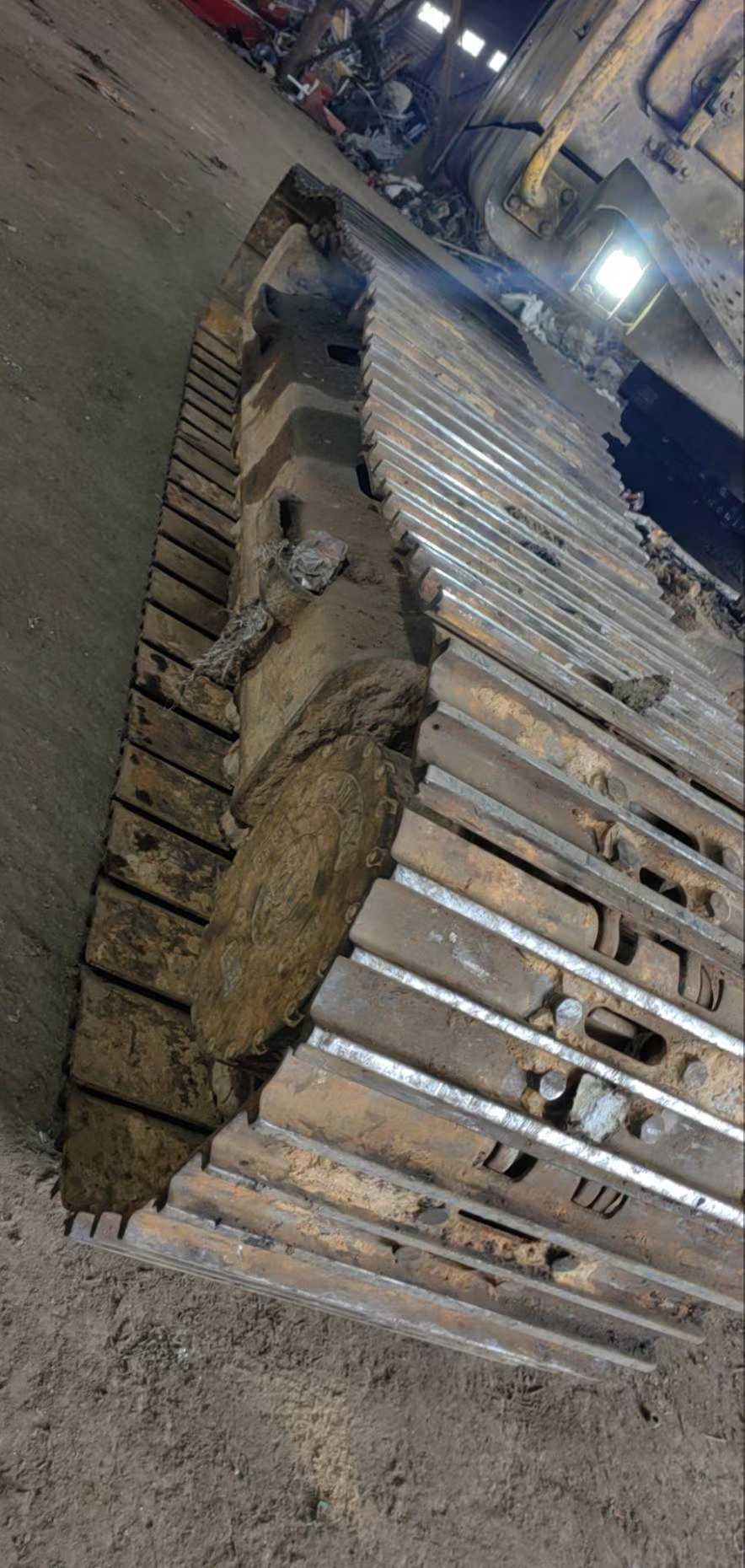 Used Volvo EW210C Excavator 2016 Model / 8