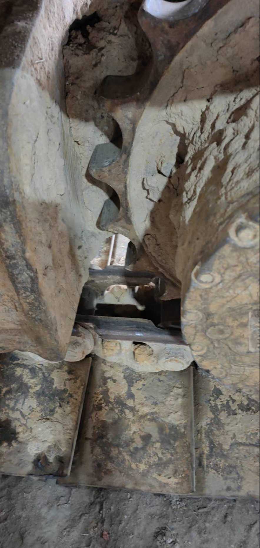 Used Volvo EW210C Excavator 2016 Model / 9