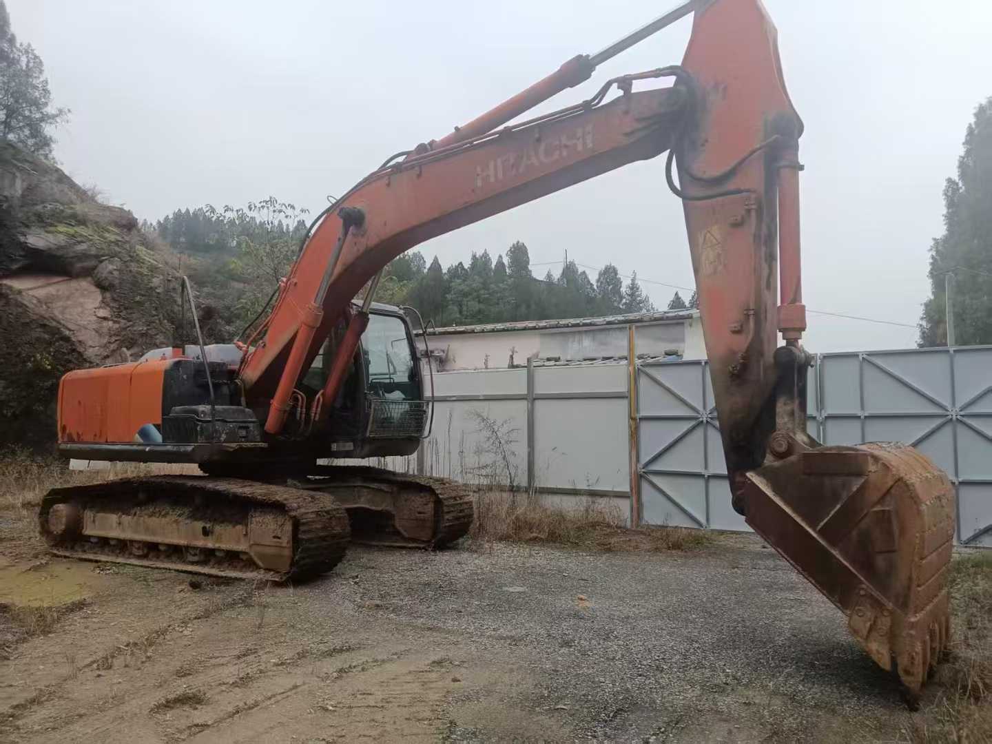 Used Hitachi EX210-5 Excavator 2017 Model / 4