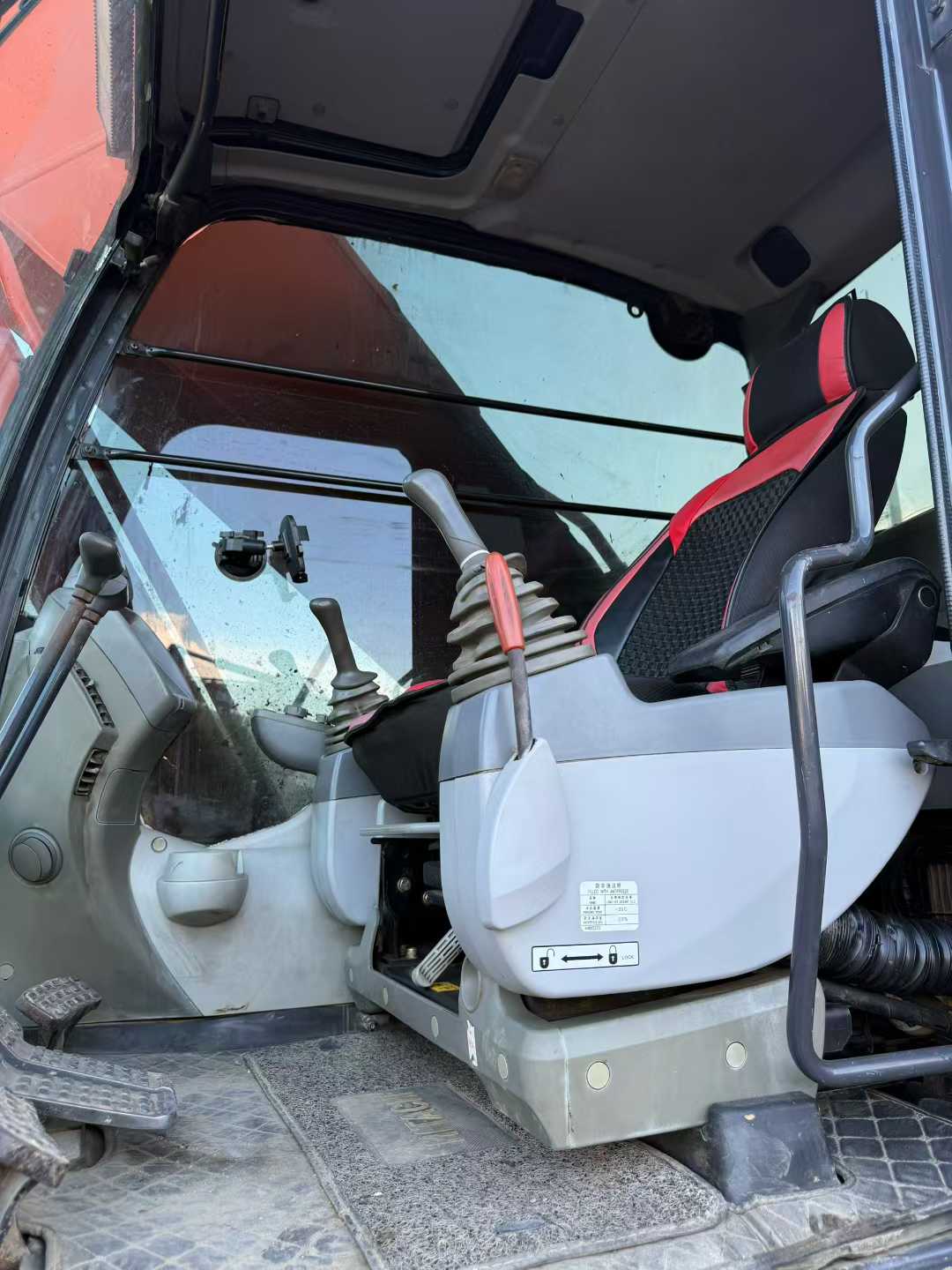 Used Hitachi ZX60 Excavator 2020 Model / 8