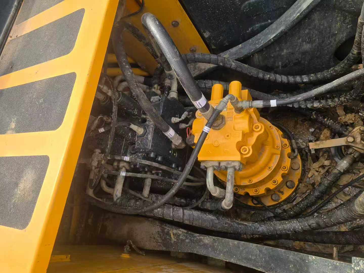 Used Hyundai R215VSN Excavator 2022 Model