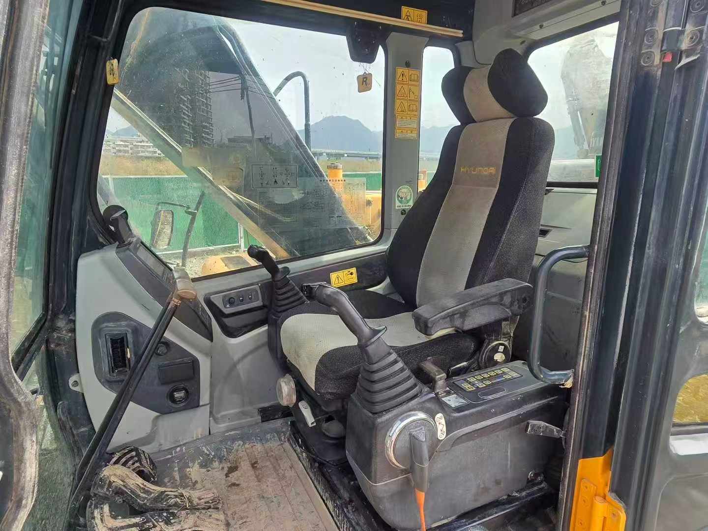Used Hyundai R215VSN Excavator 2022 Model / 5