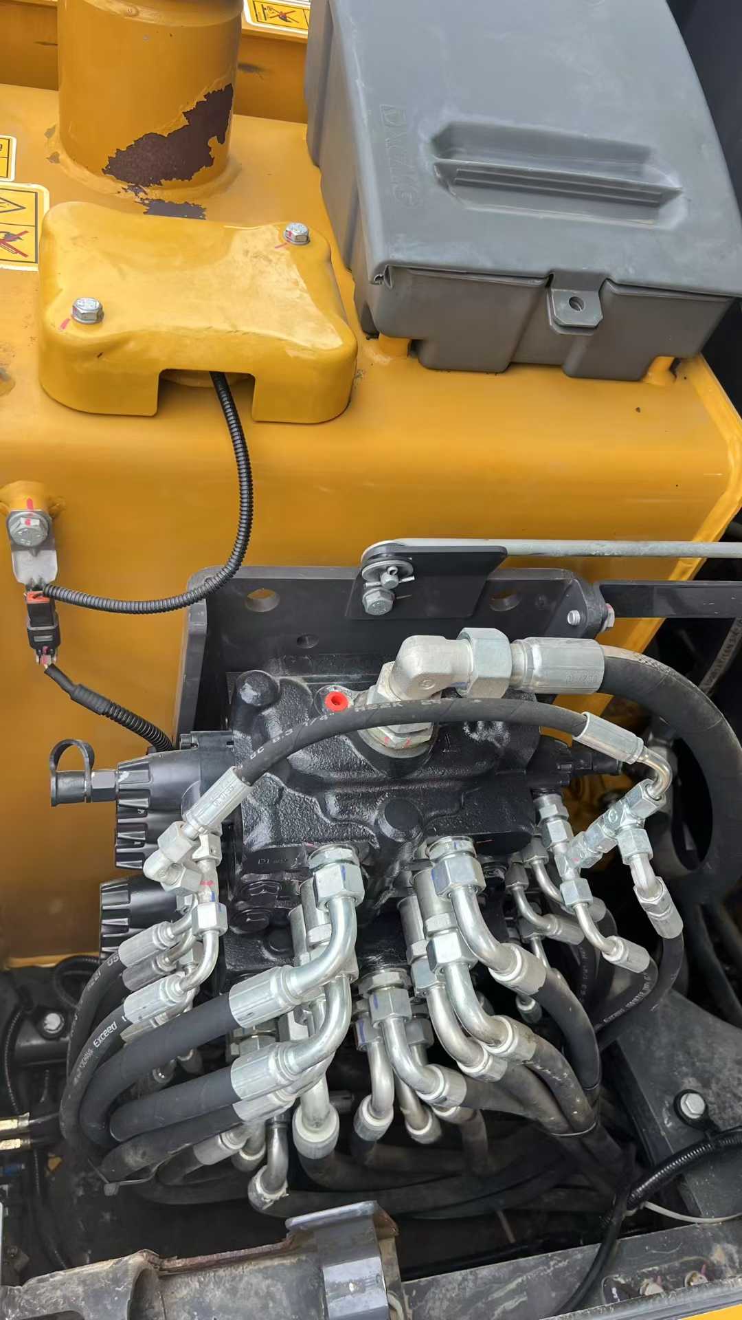 Used XCMG XE60 Excavator 2023 Model / 9