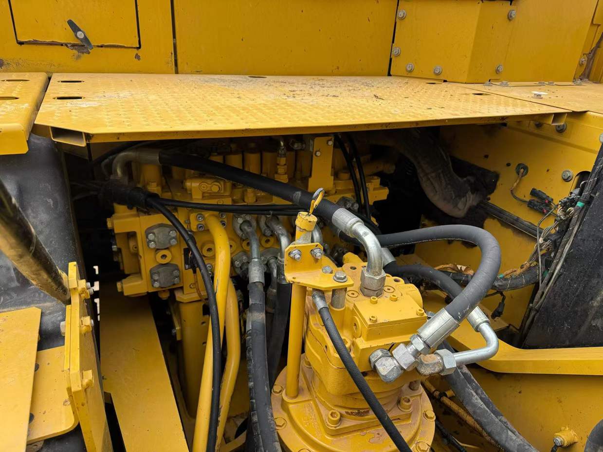 Used Caterpillar 330L Excavator 2019 Model / 7