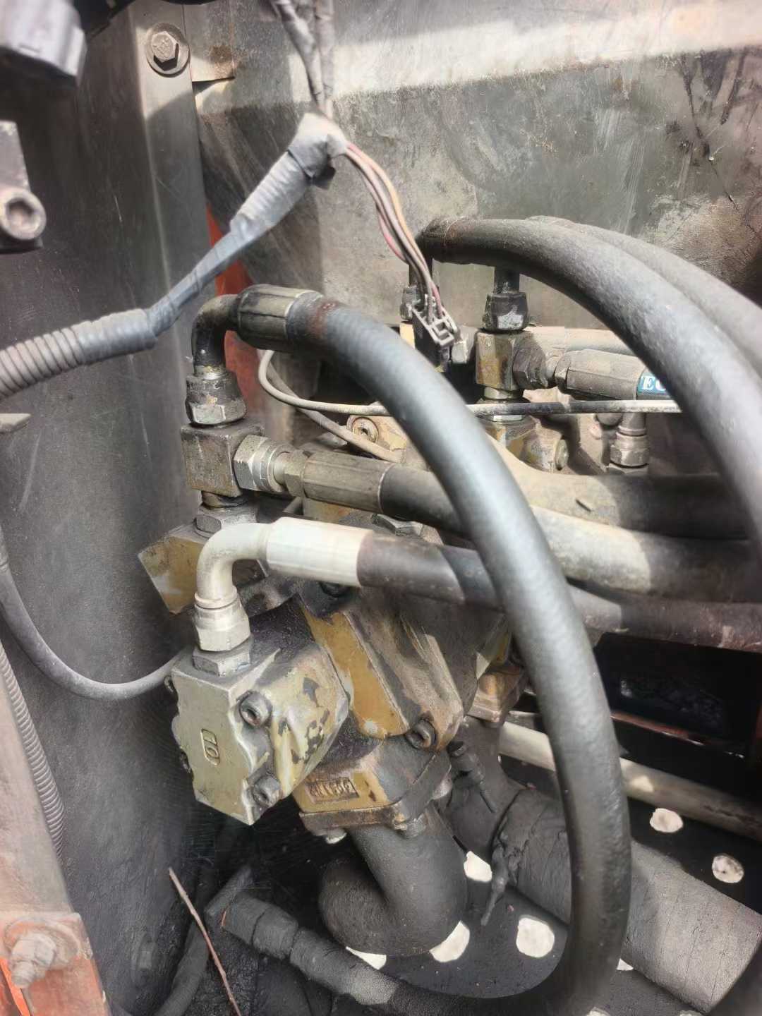 Used Hitachi ZX70 Excavator 2011 Model / 6