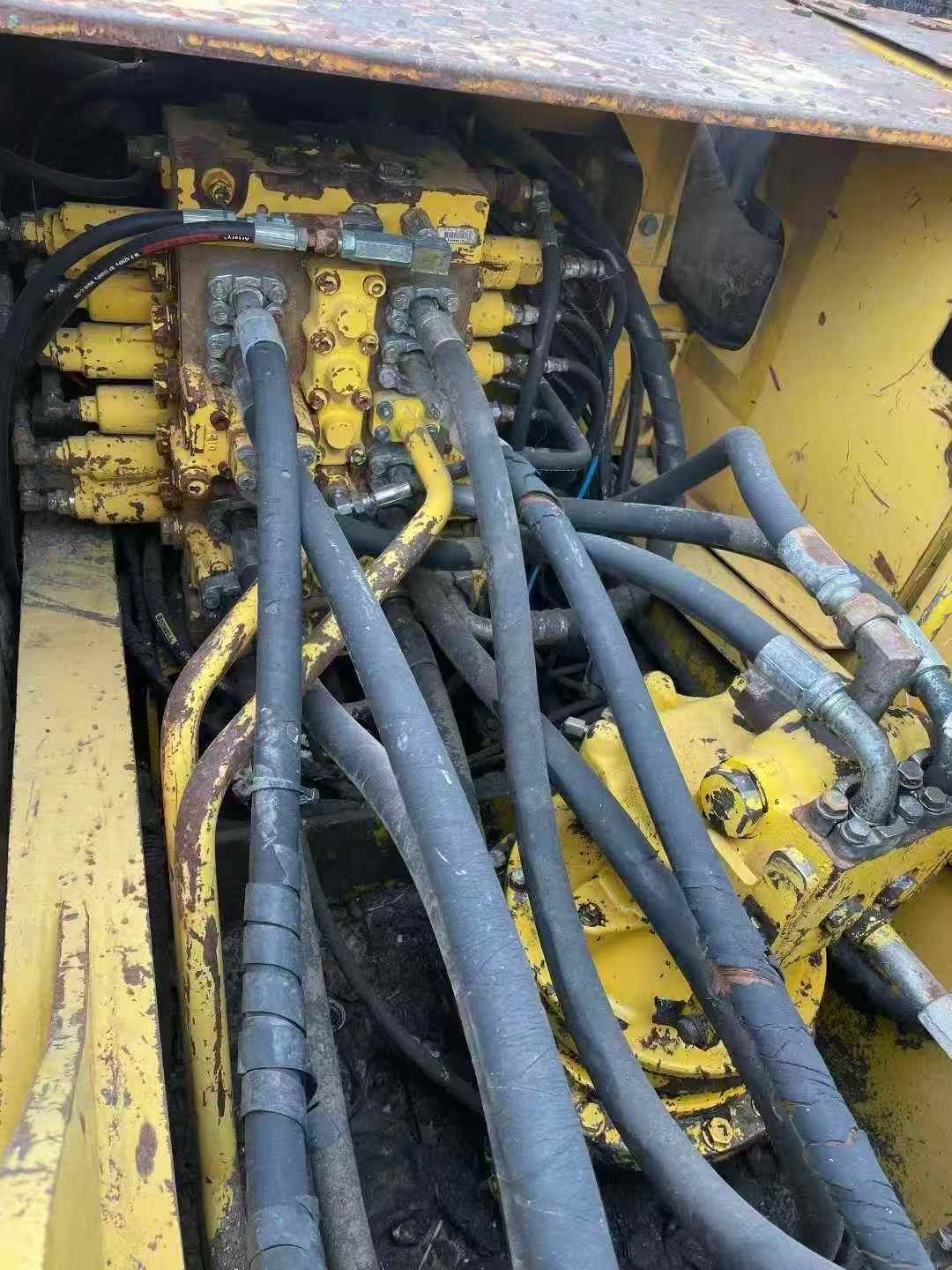 Used Komatsu PC200-8 Excavator 2016 Model / 8