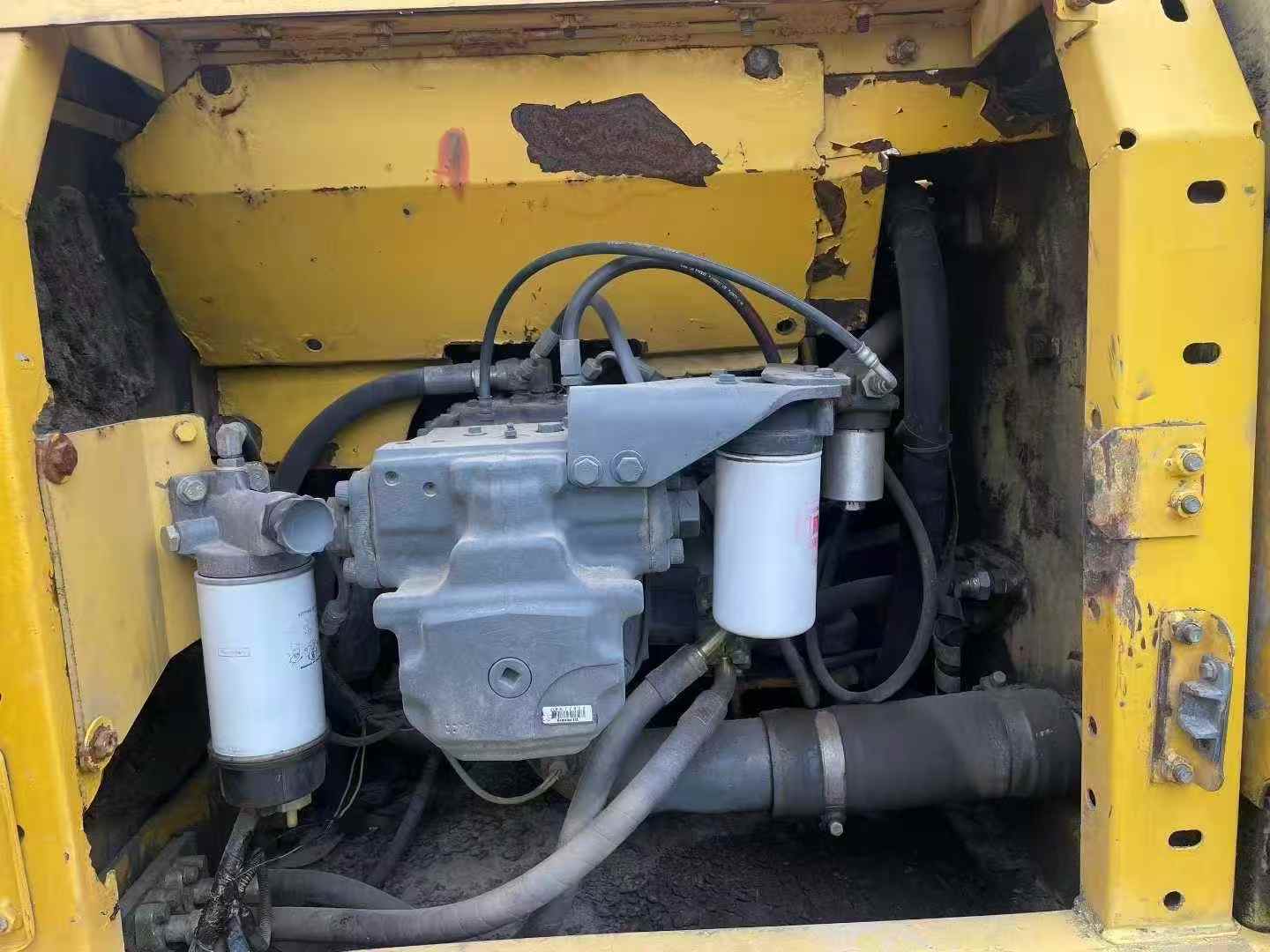 Used Komatsu PC200-8 Excavator 2016 Model / 7