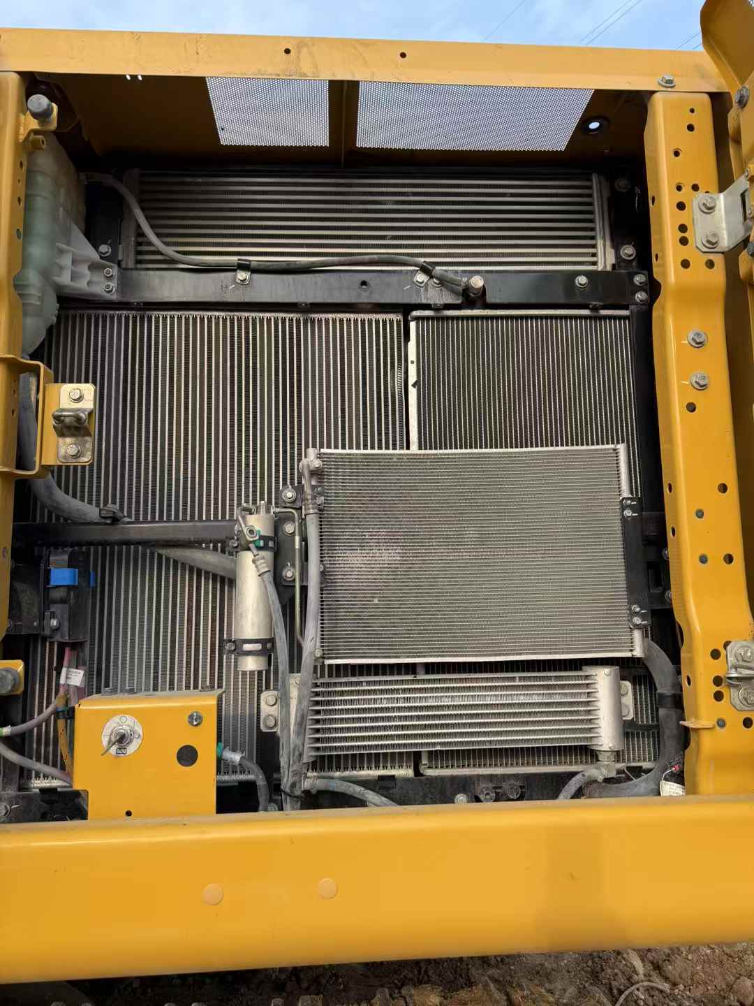 Used Caterpillar 323 Excavator 2021 Model / 8