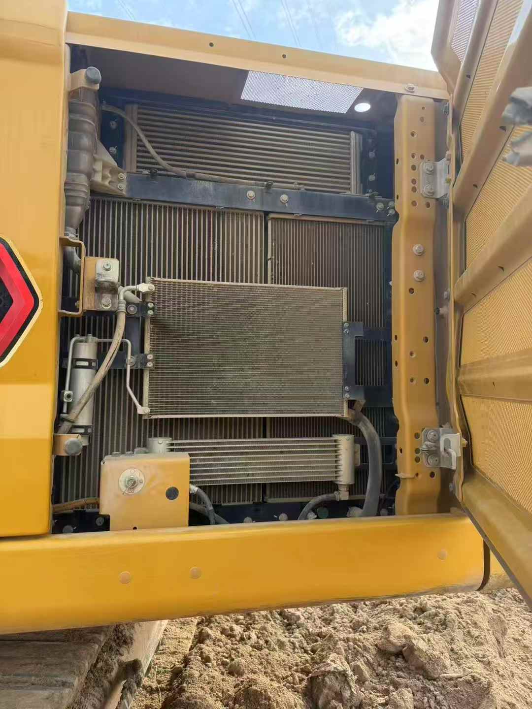 Used Caterpillar 323 Excavator 2021 Model / 7