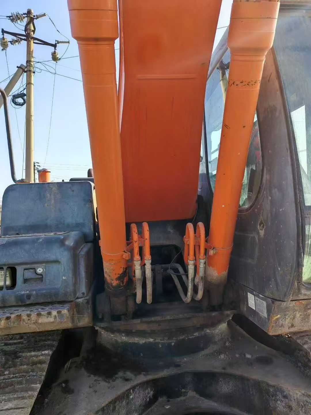 Used Hitachi ZAXIS200 Excavator 2016 Model / 4