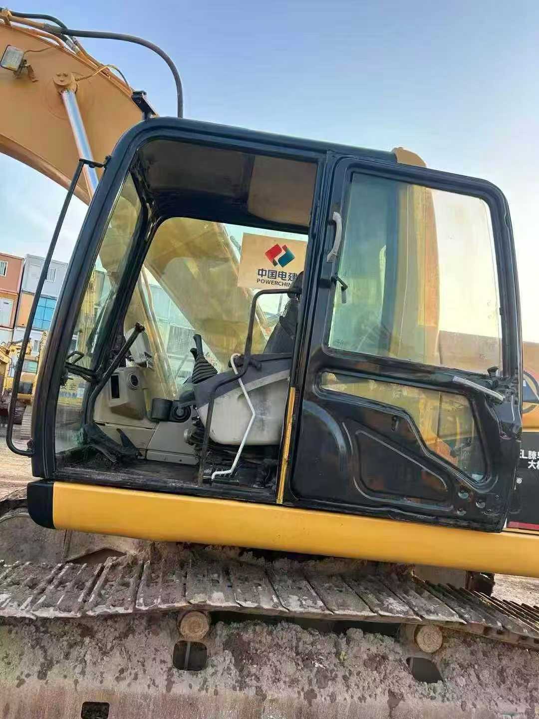 Used Caterpillar 320CL Excavator 2016 Model / 5
