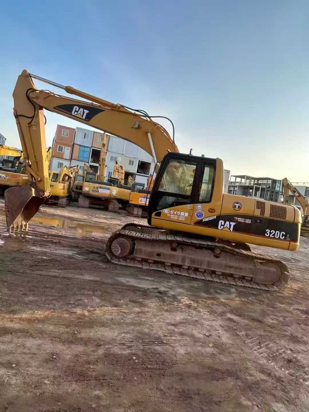Used Caterpillar 320CL Excavator 2016 Model / 3