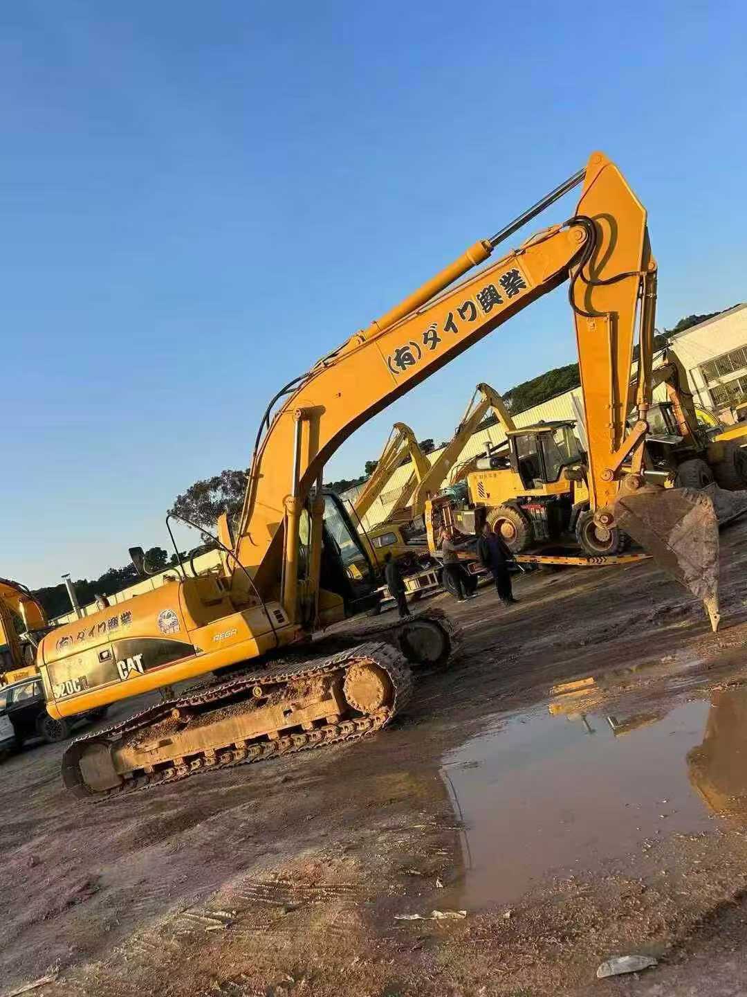 Used Caterpillar 320CL Excavator 2016 Model / 4