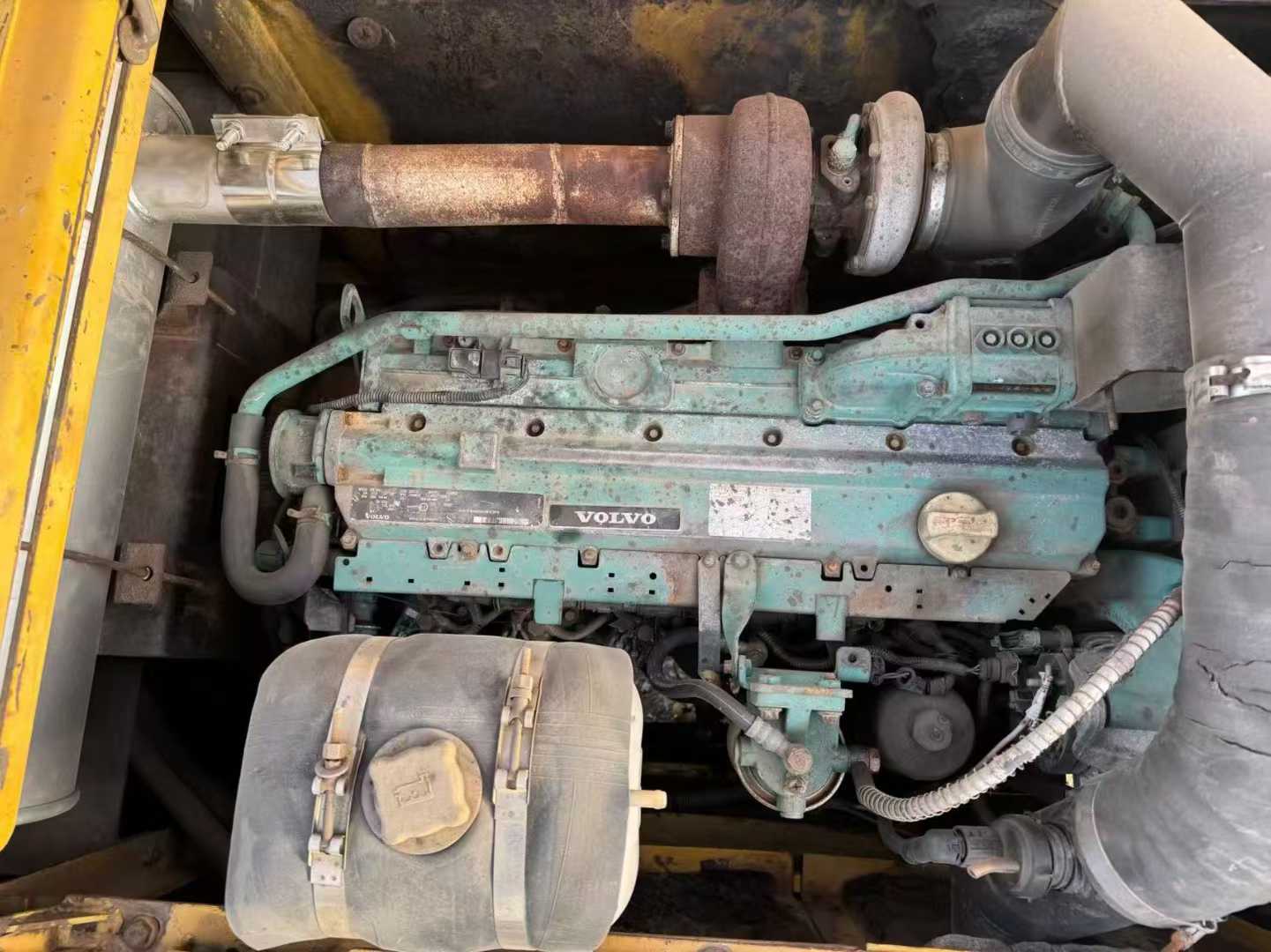 Used Volvo EW210C Excavator 2016 Model / 6