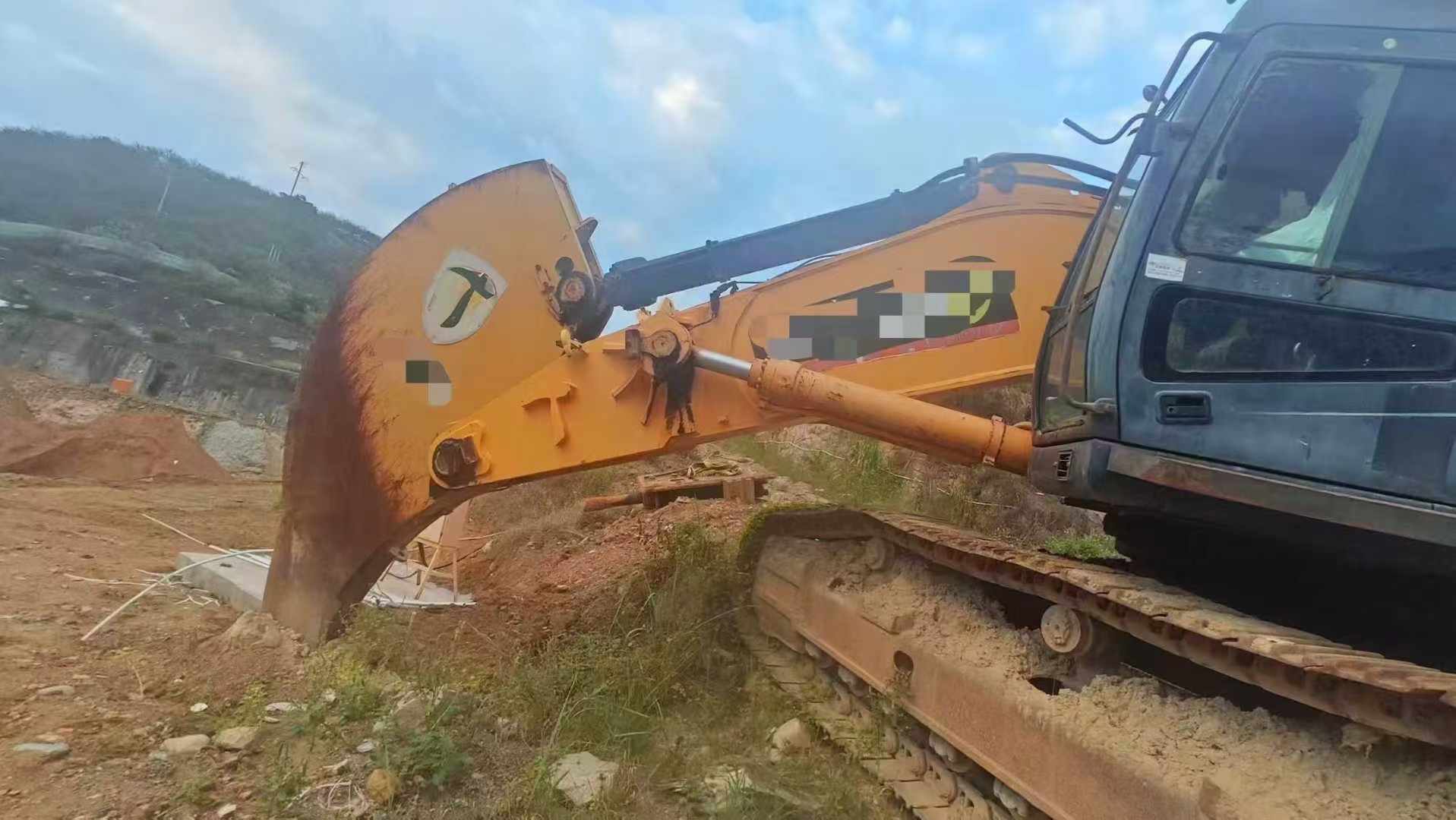 Used Hyundai ROBEX500LC-7 Excavator 2016 Model / 3