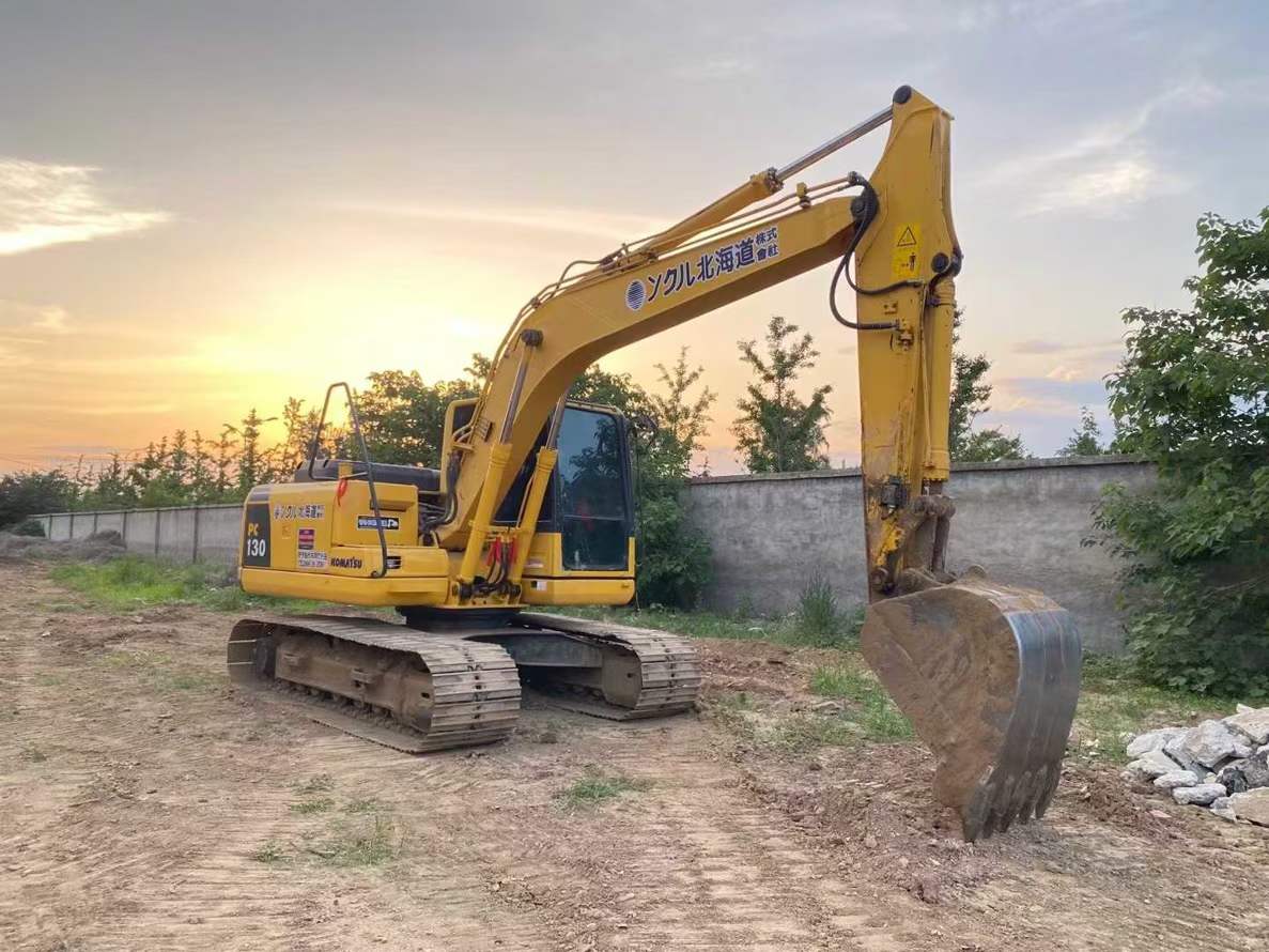 Used Komatsu PC120-8 Excavator 2016 Model / 6