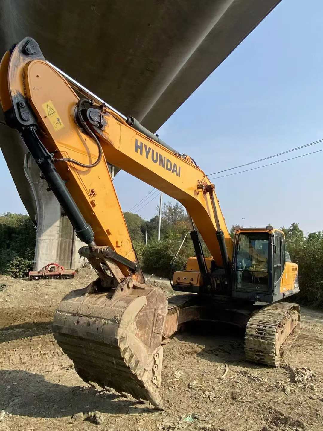 Used Hyundai 350LC-9V Excavator 2020 Model / 4