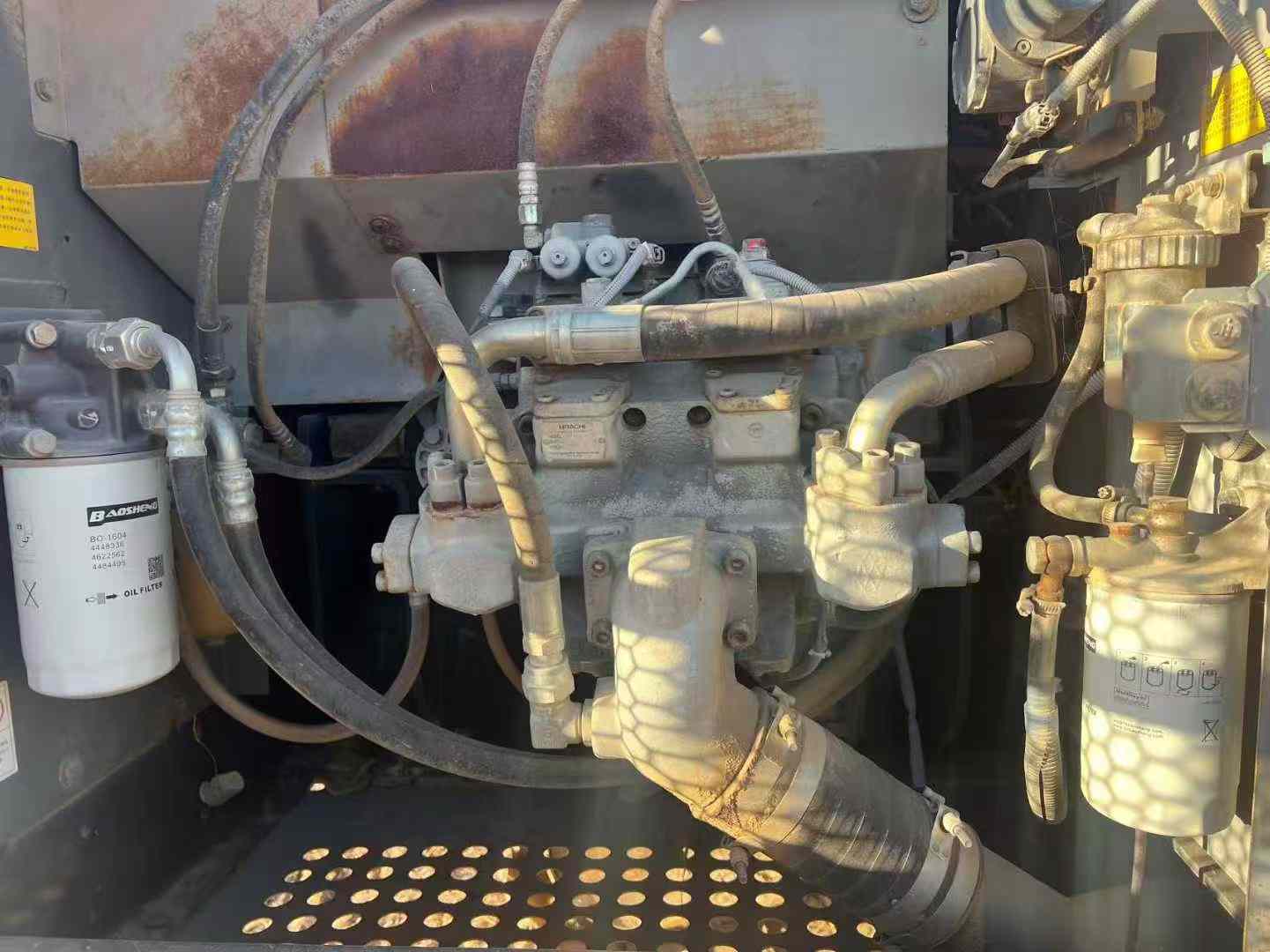 Used Hitachi ZAXIS200 Excavator 2015 Model / 7