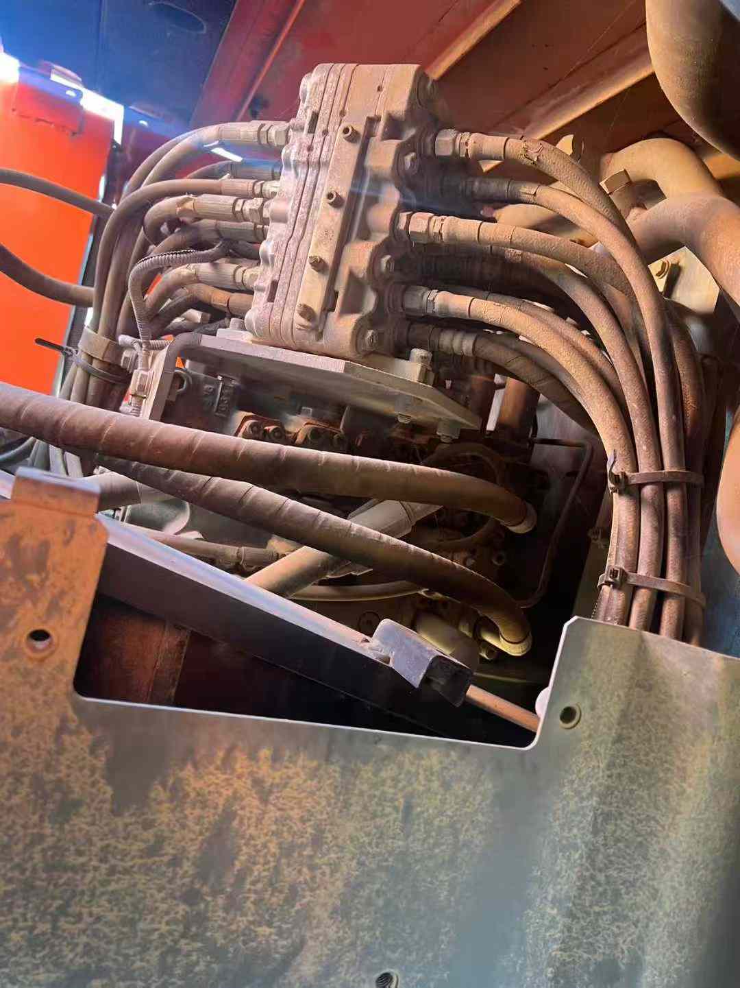 Used Hitachi ZAXIS200 Excavator 2015 Model / 6