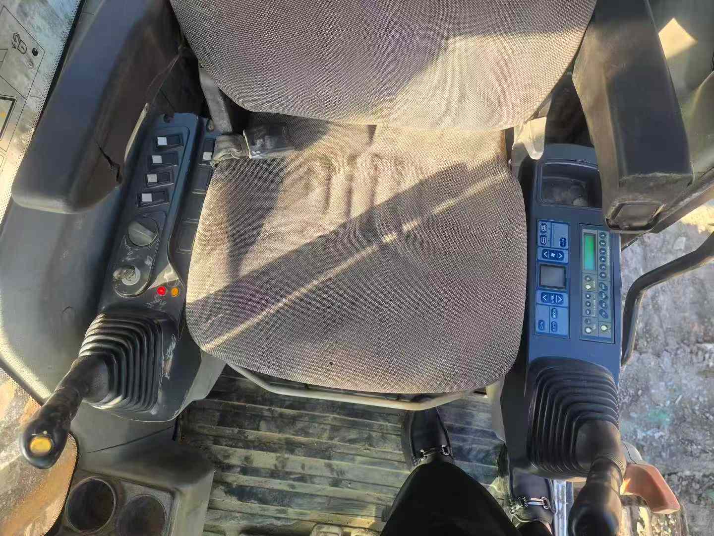 Used Sany SY215C-9 Excavator 2015 Model / 3