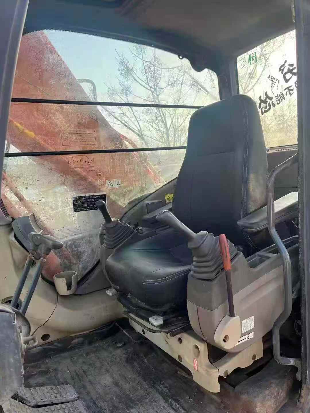 Used Hitachi ZAXIS200 Excavator 2010 Model / 4