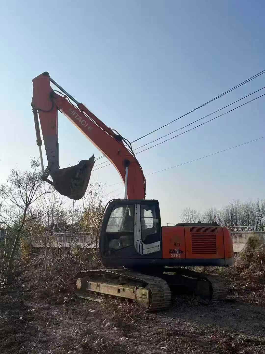 Used Hitachi ZAXIS200 Excavator 2010 Model / 3