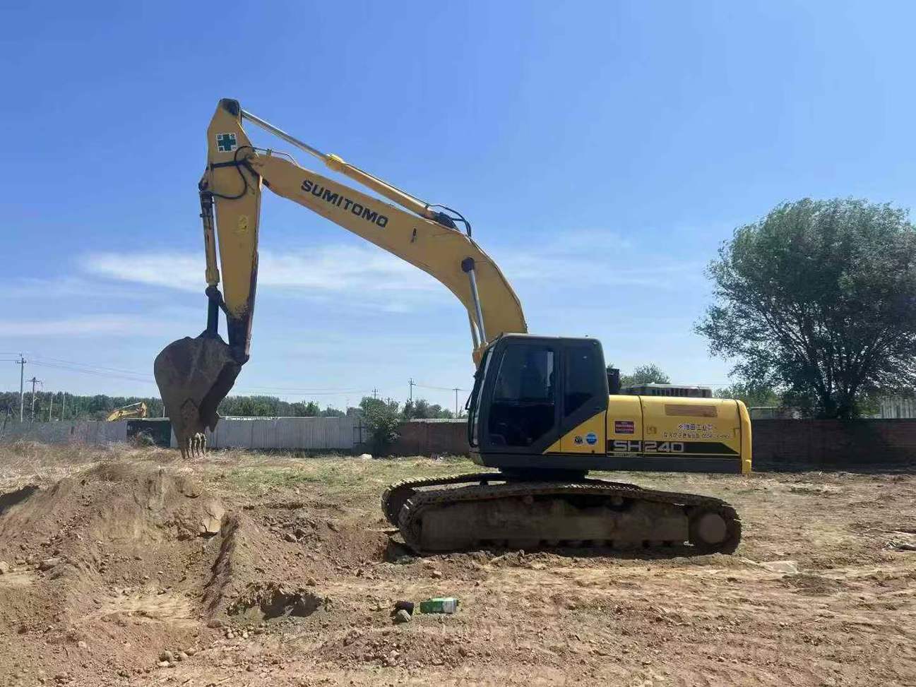 Used Sumitomo SH240-3 Excavator 2016 Model / 2