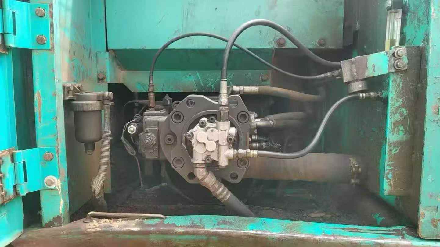 Used Kobelco SK200-10 Excavator 2016 Model / 4