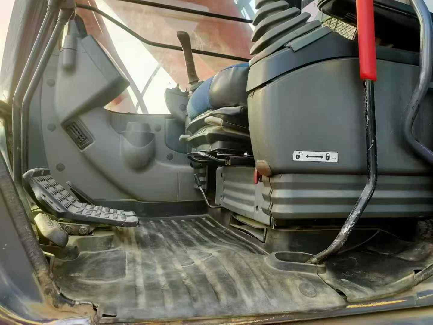 Used Hitachi ZX240 Excavator 2011 Model / 7