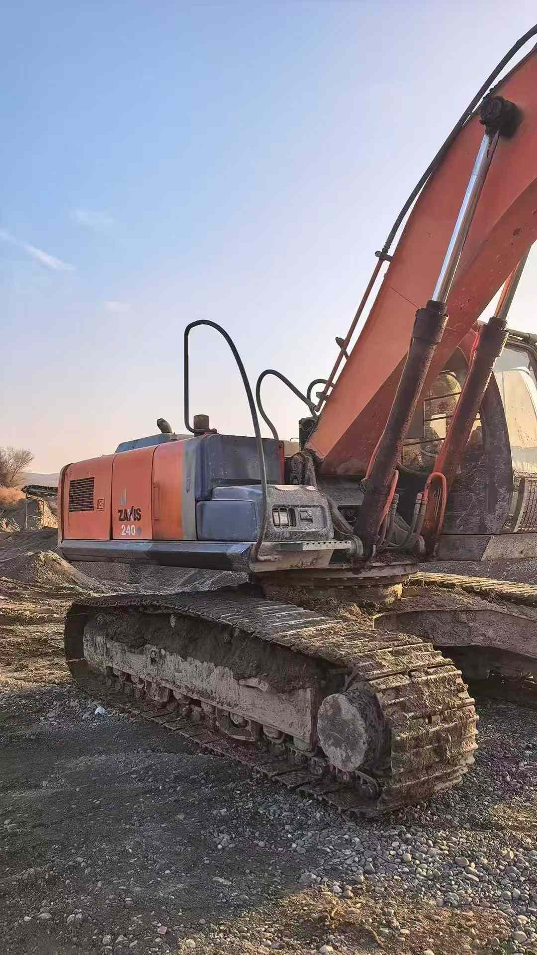 Used Hitachi ZX240 Excavator 2011 Model / 5