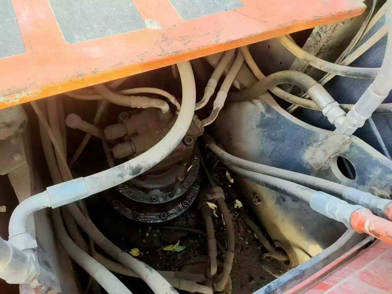 Used Hitachi ZX240 Excavator 2011 Model / 8