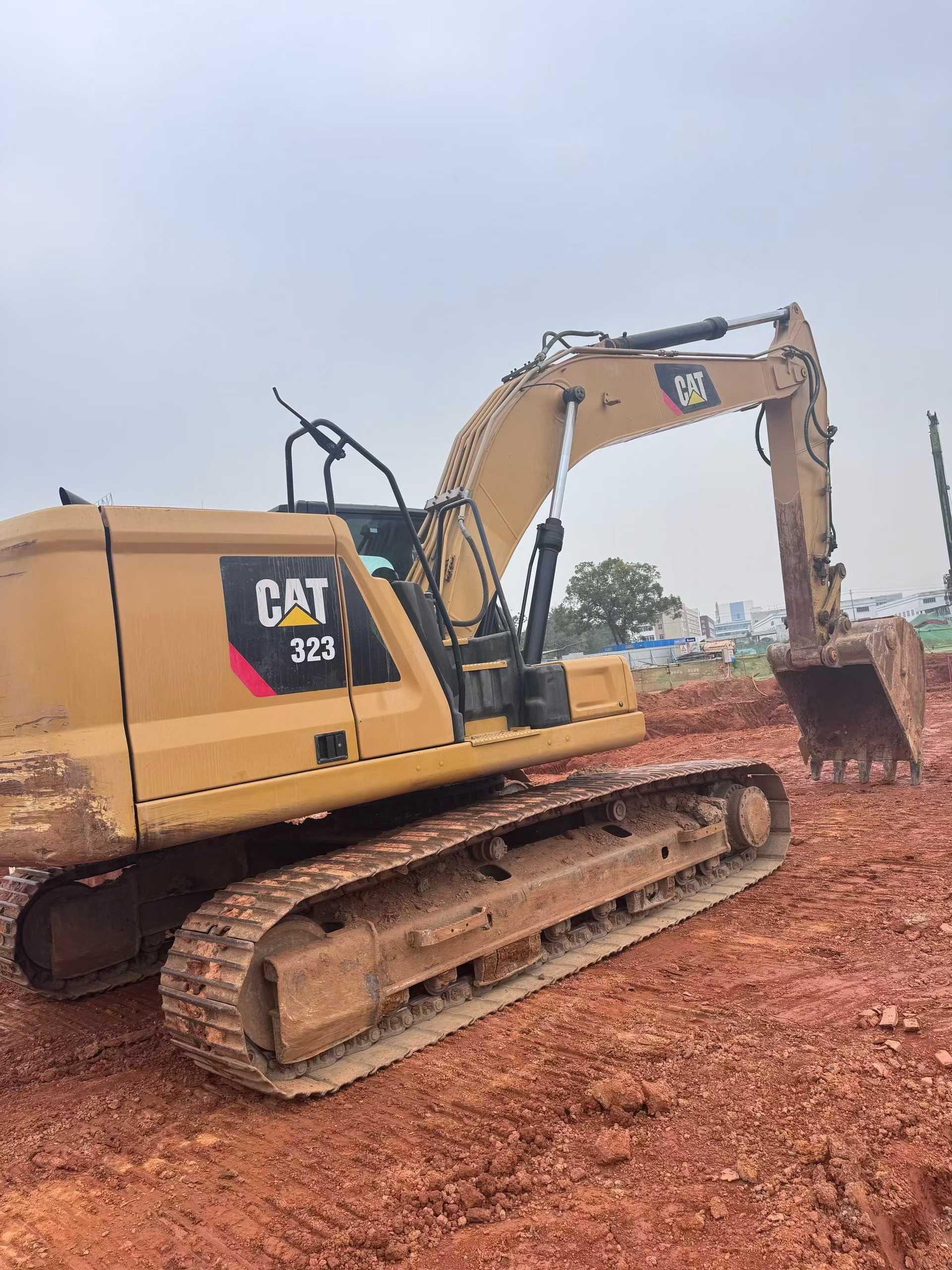 Used Caterpillar 323 Excavator 2018 Model / 8