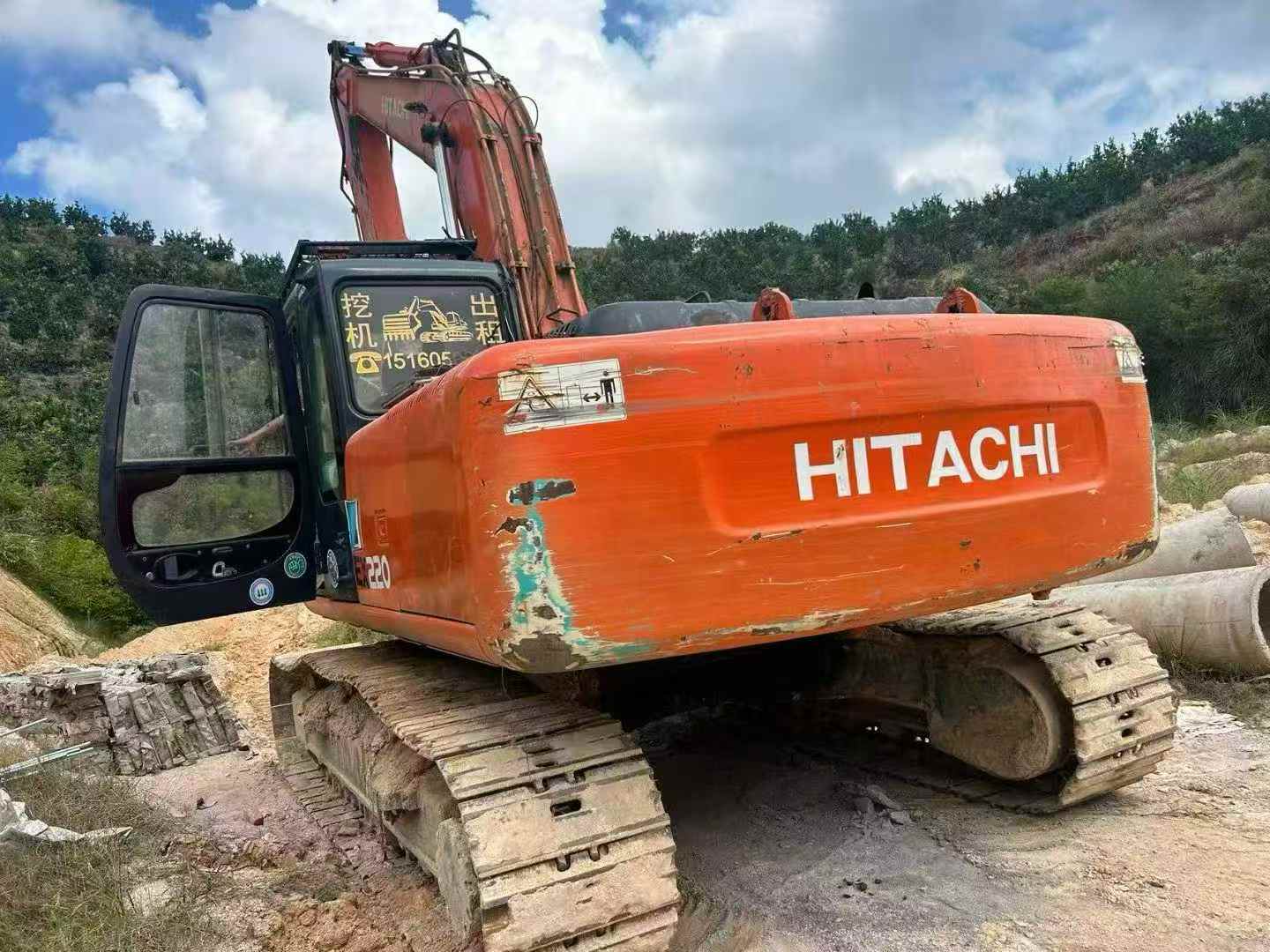 Used Hitachi ZAXIS200 Excavator 2016 Model / 2