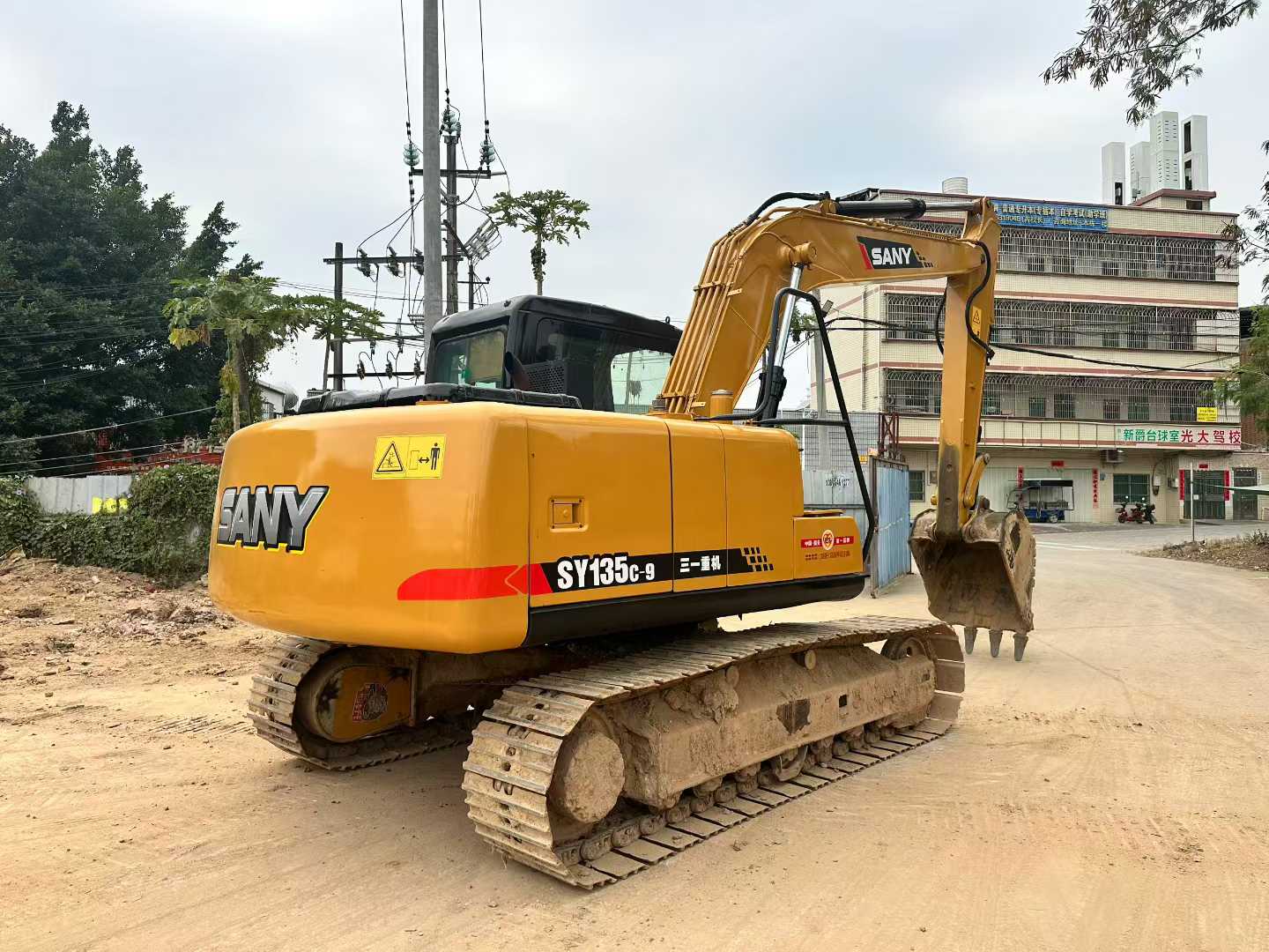 Used Sany SY135 Excavator 2016 Model / 2